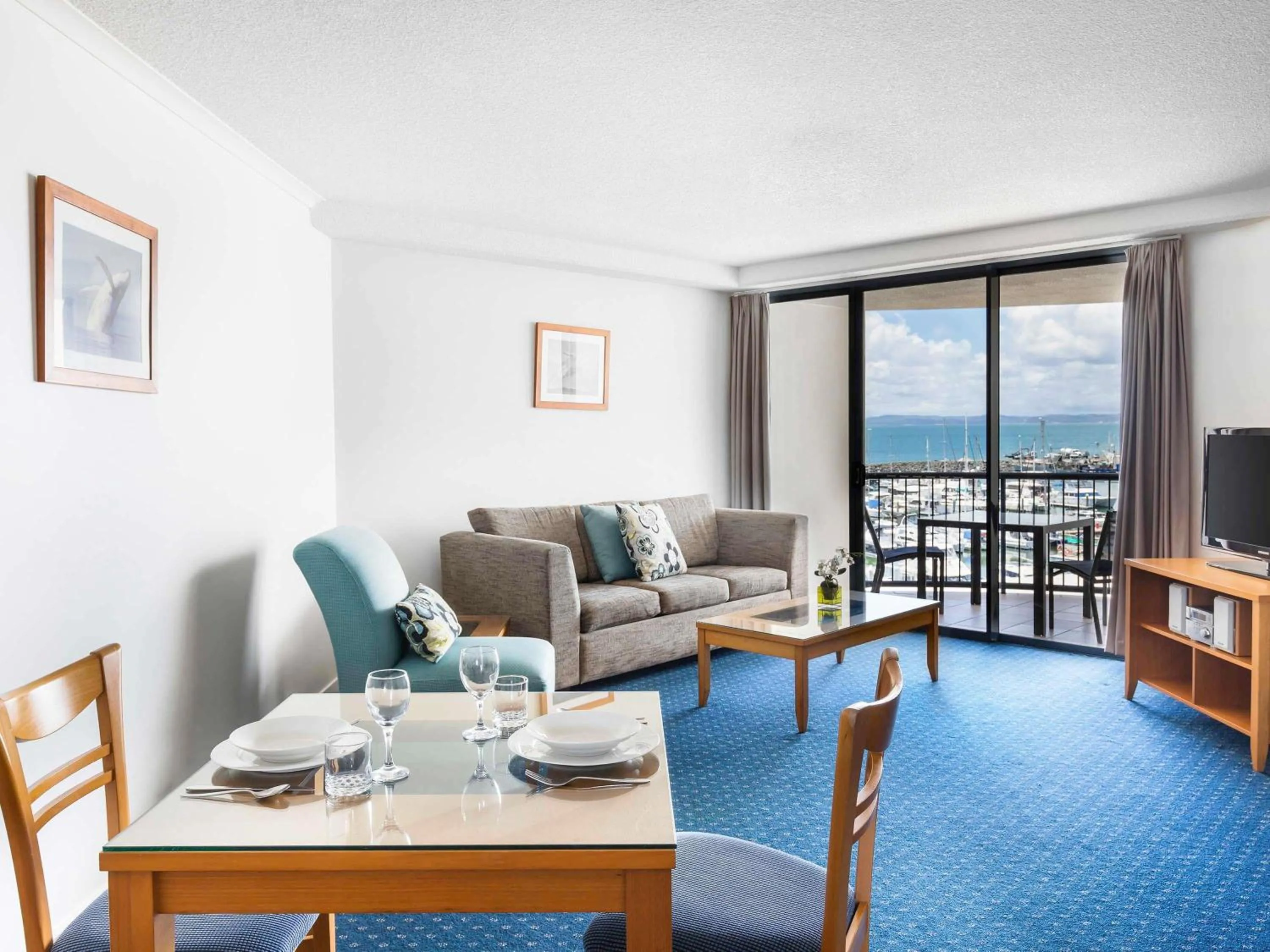 Bedroom in Mantra Hervey Bay