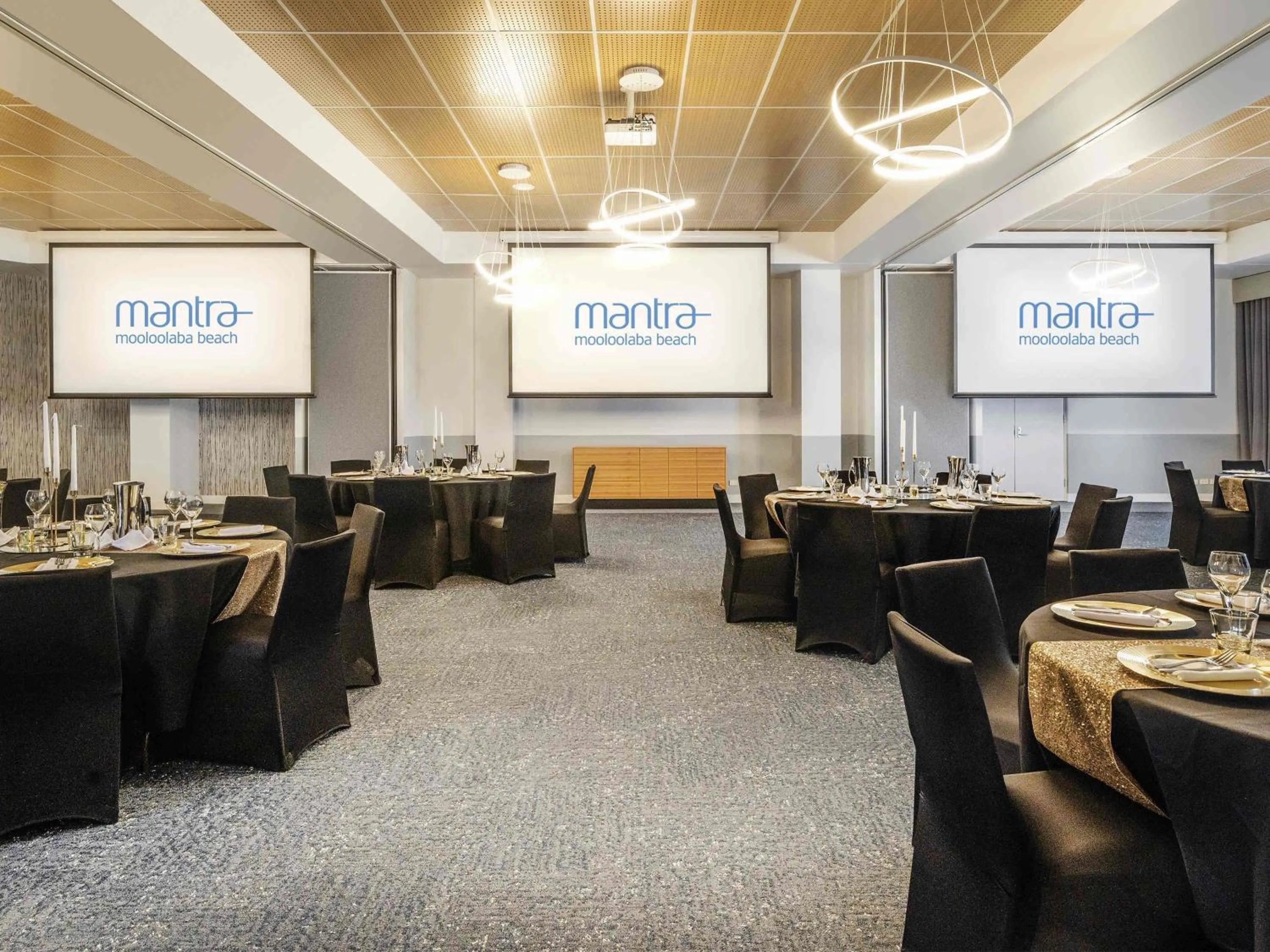 Meeting/conference room in Mantra Mooloolaba Beach