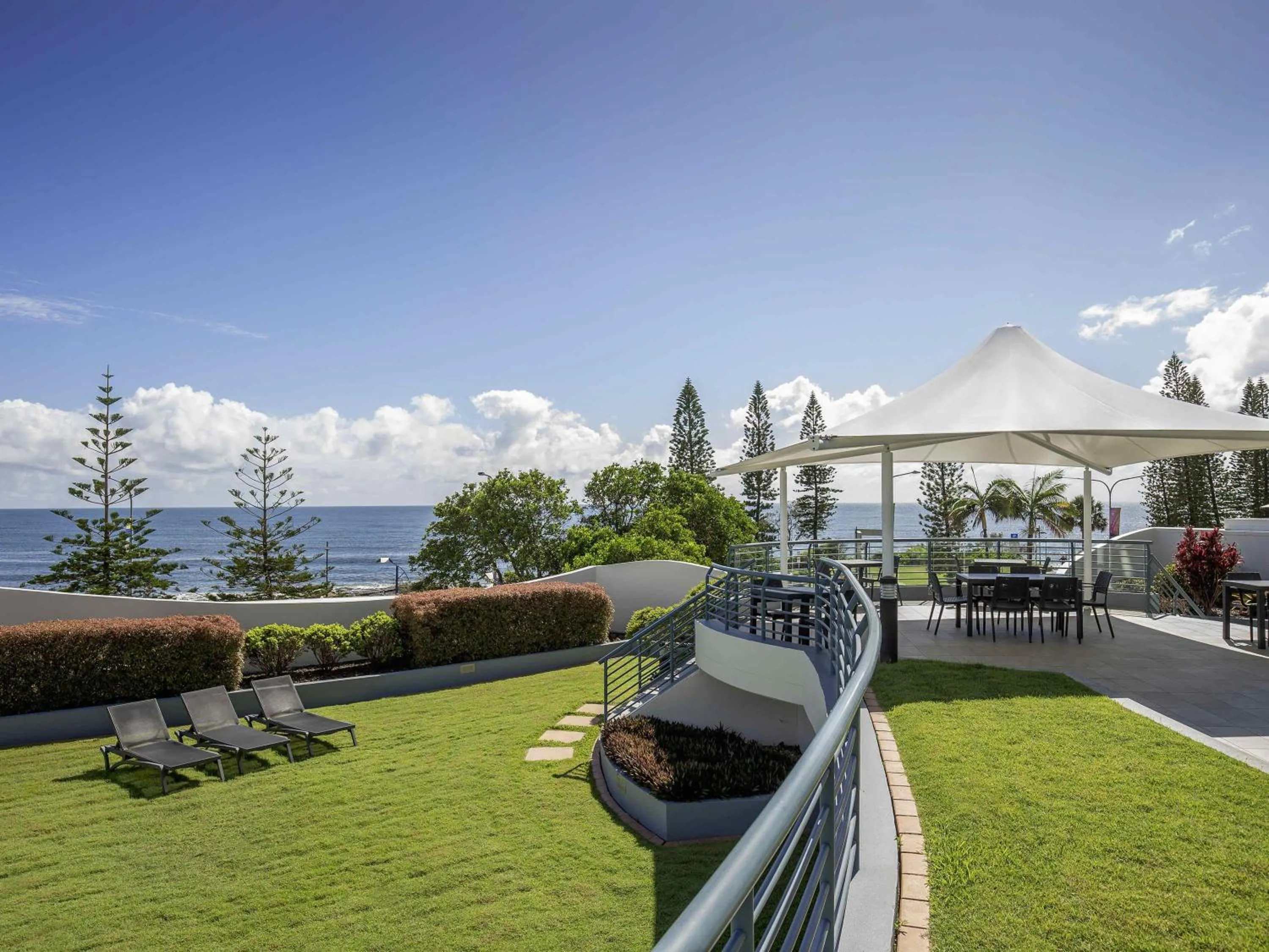 Property building in Mantra Mooloolaba Beach