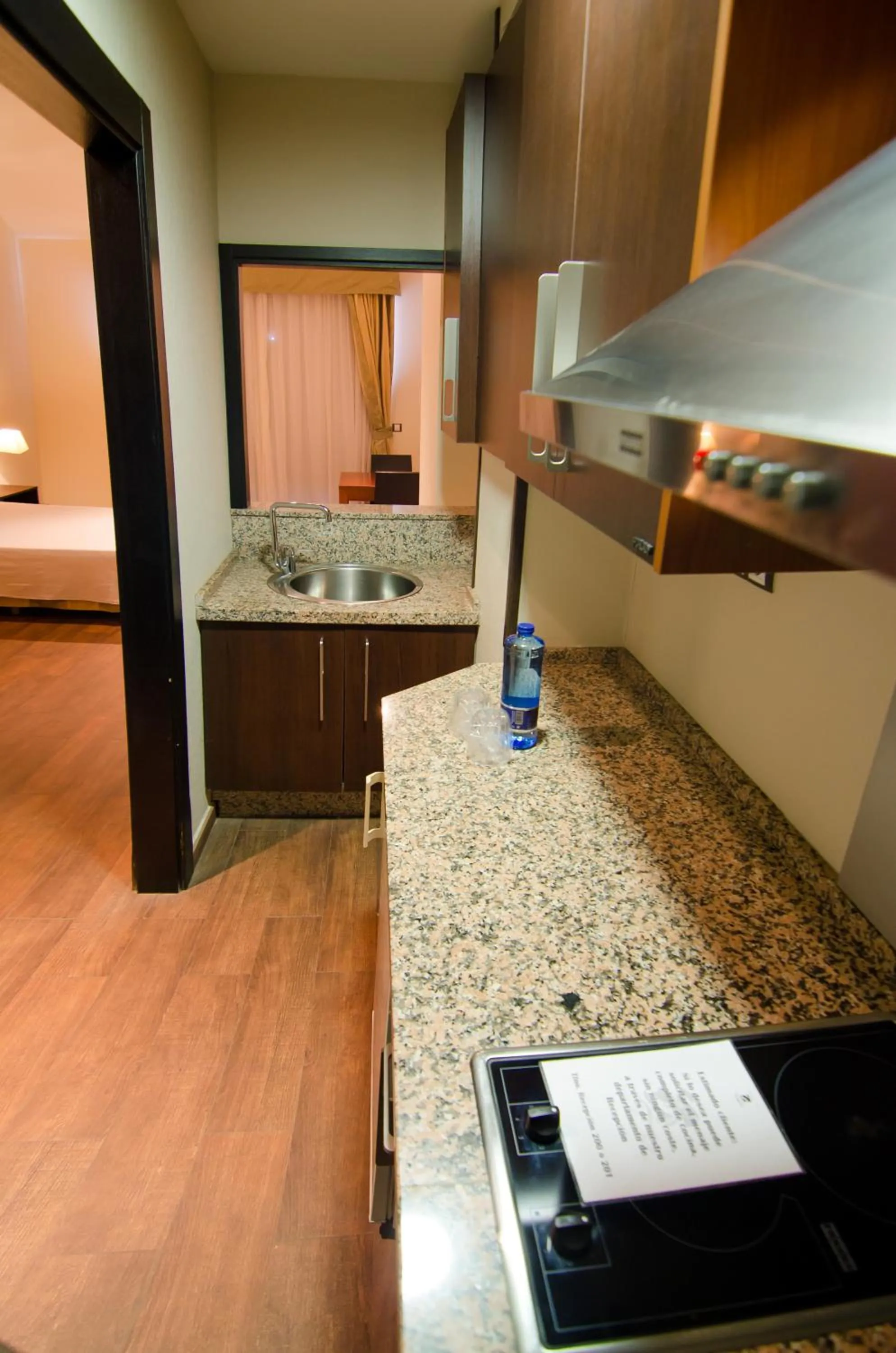 Kitchen or kitchenette in Hotel Apartamento Martín Alonso Pinzón