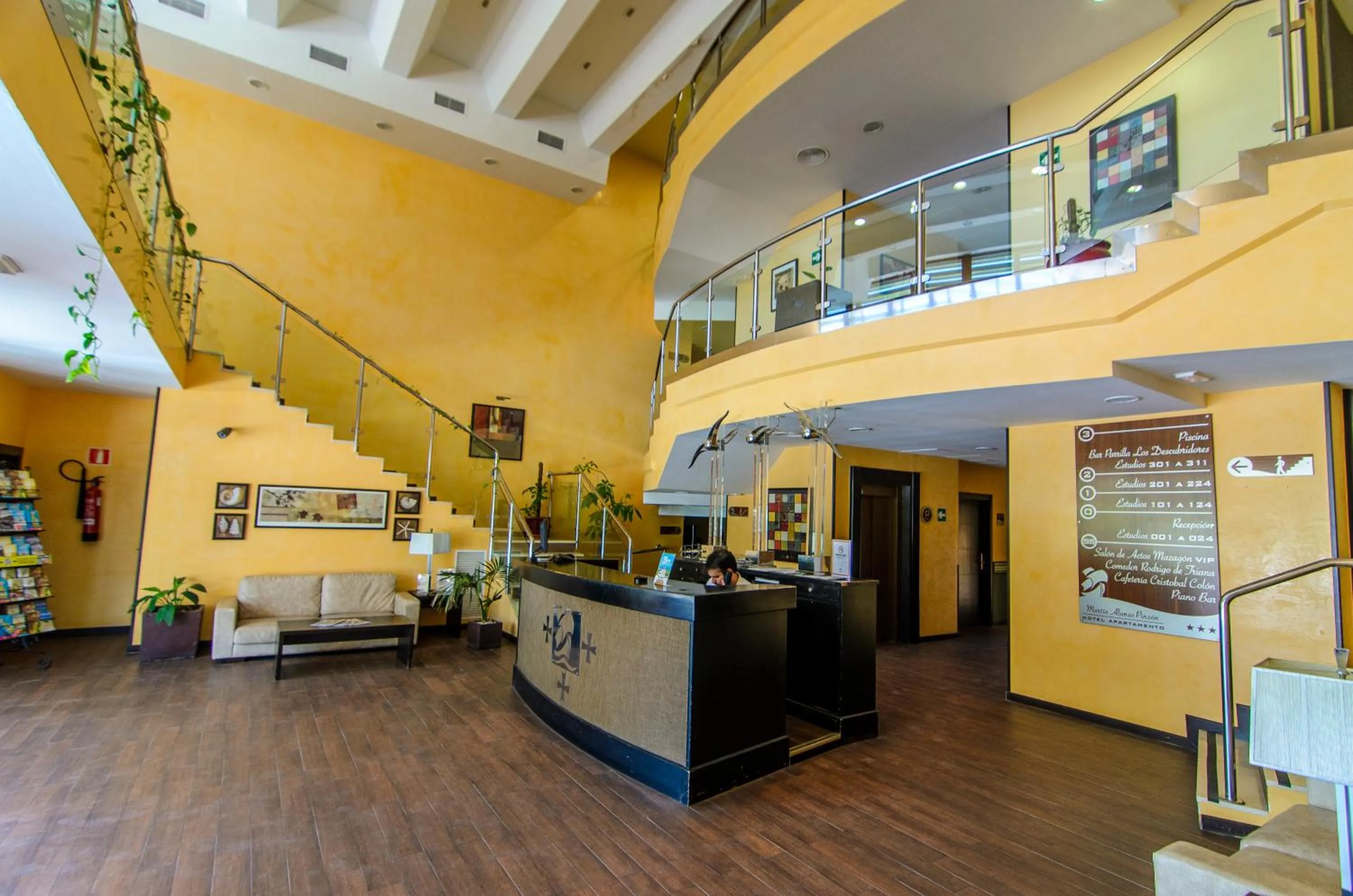 Lobby or reception in Hotel Apartamento Martín Alonso Pinzón