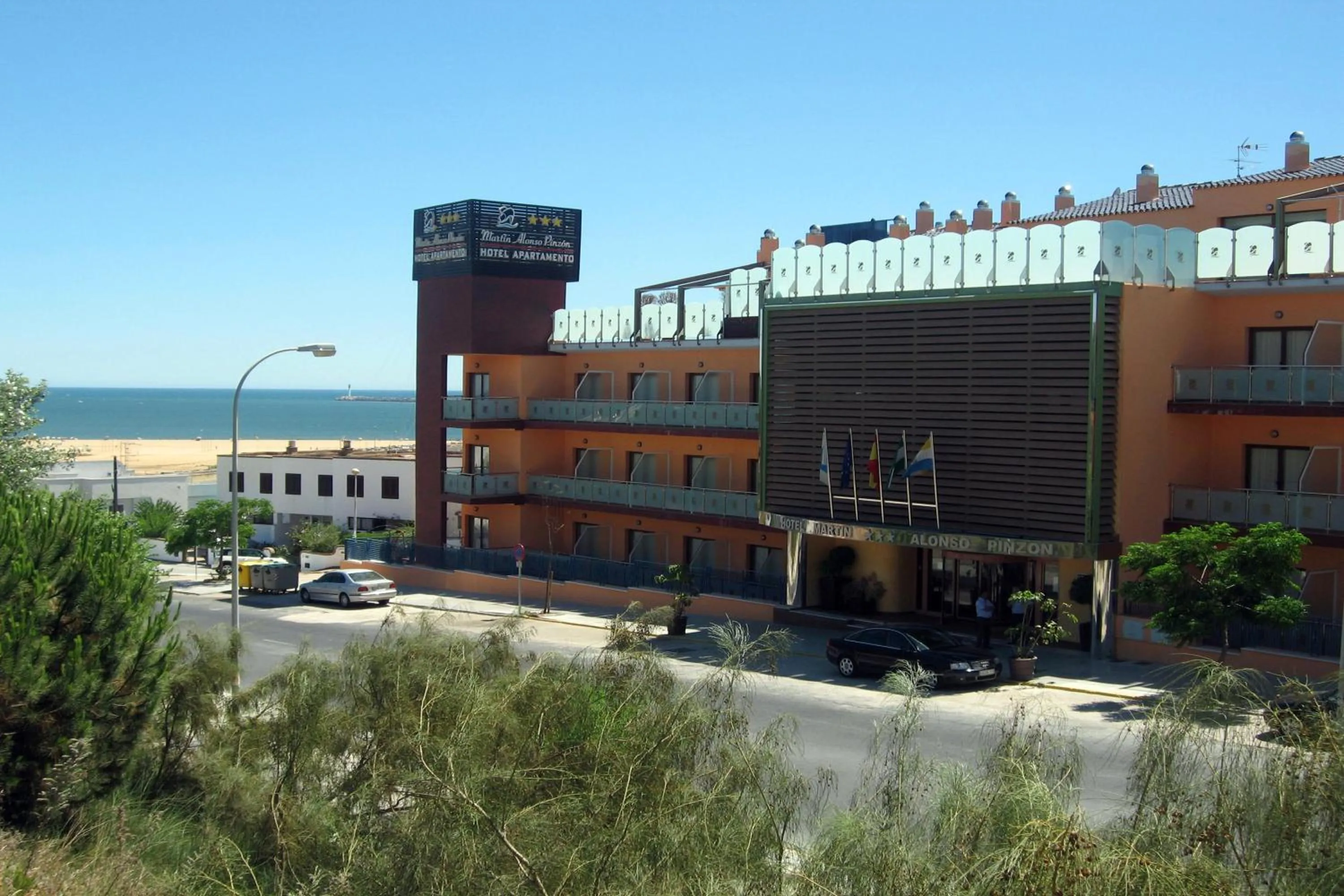 Property building in Hotel Apartamento Martín Alonso Pinzón
