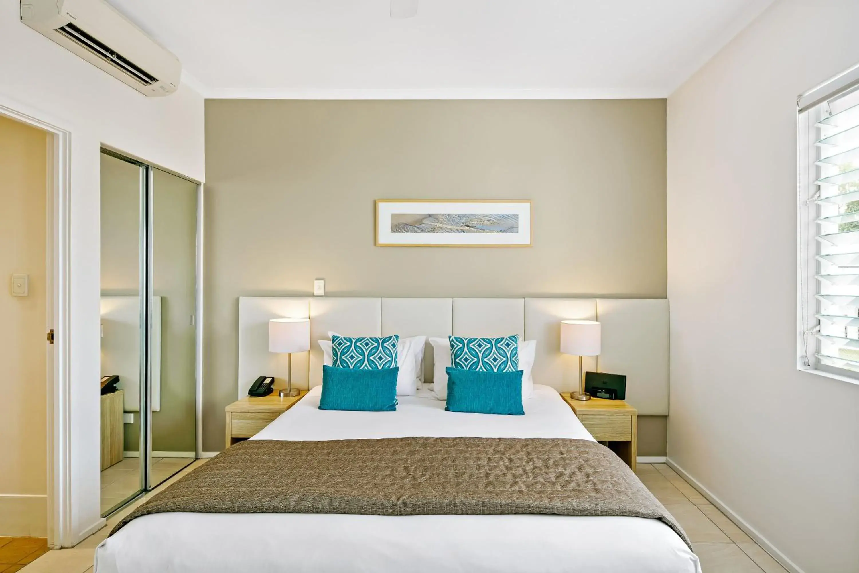Two-Bedroom Apartment - Dual Key in Mantra PortSea Two-Bedroom Apartment - Dual Key in Mantra PortSea