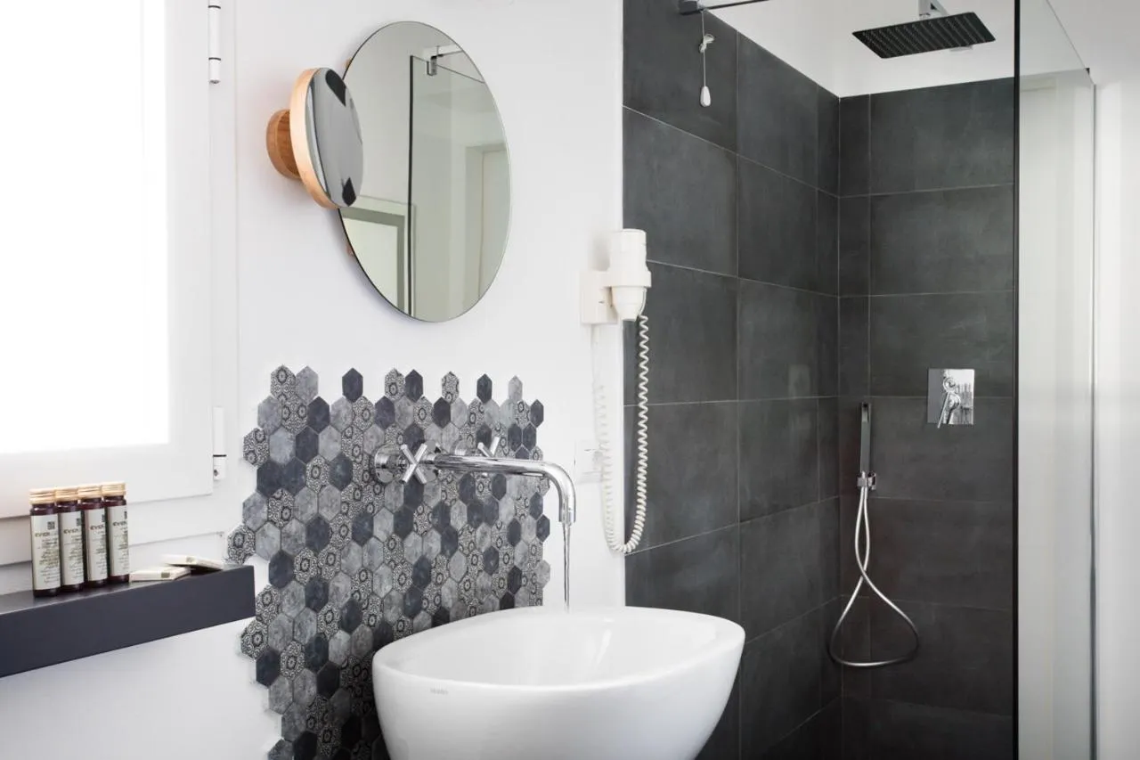 Shower in Hotel Villa Edera & La Torretta