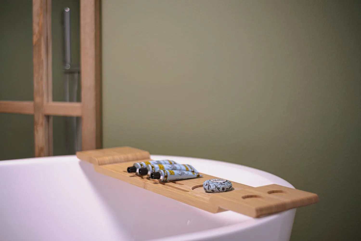 Bath in Hotel Villa Edera & La Torretta