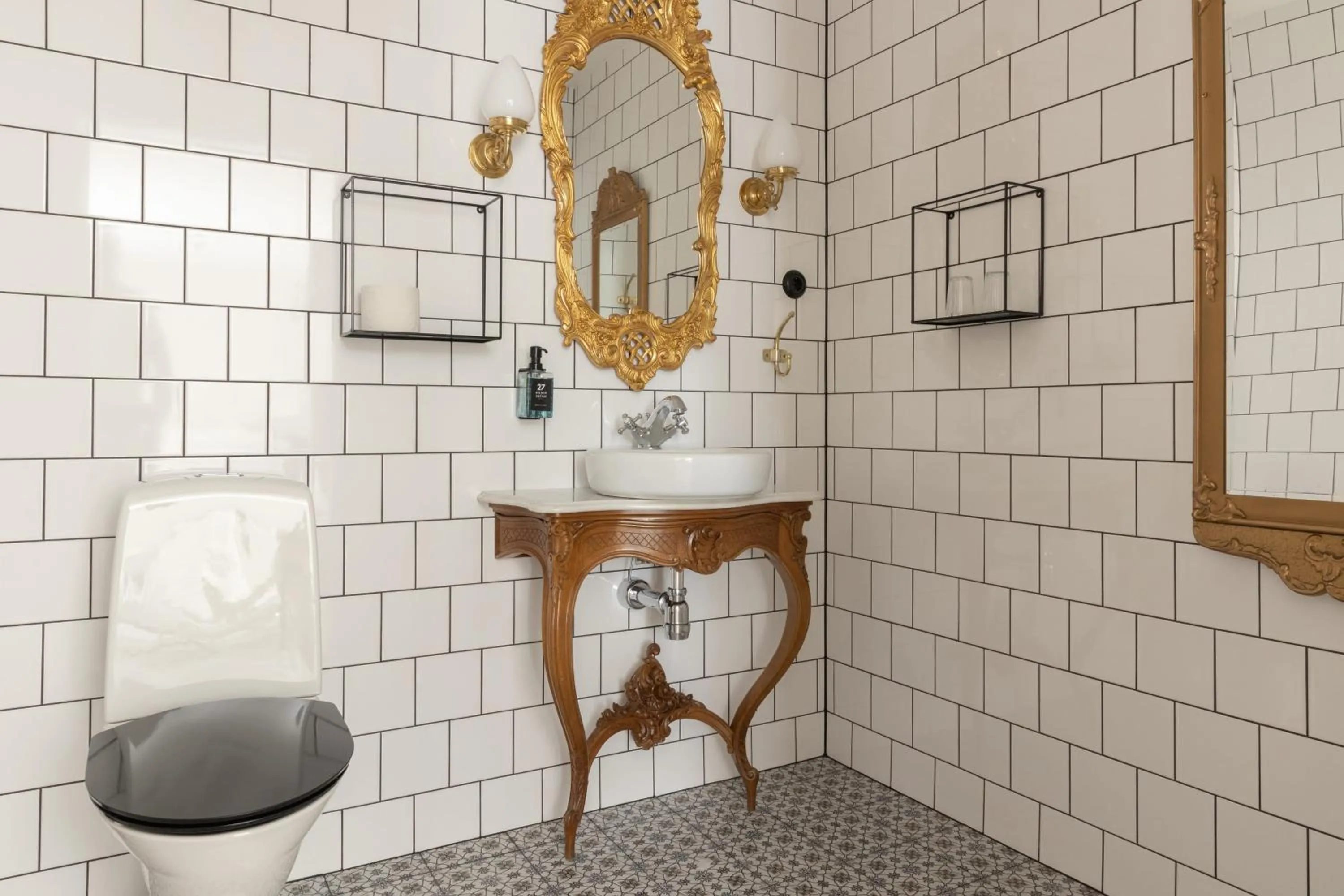 Bathroom in Hotell Hamngatan 27