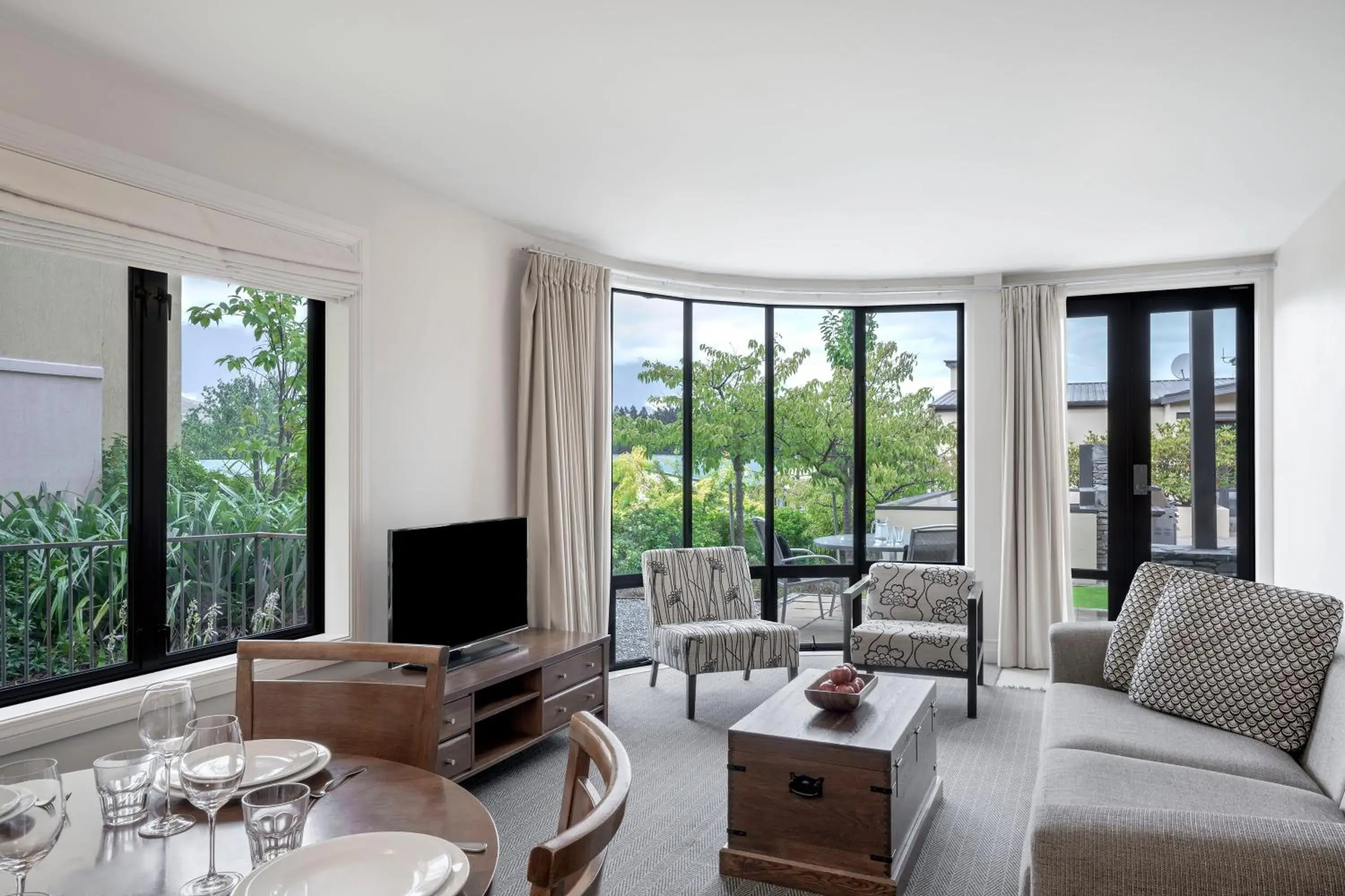 Two-Bedroom Garden View Suite with One Bathroom in Peppers Beacon Two-Bedroom Garden View Suite with One Bathroom in Peppers Beacon