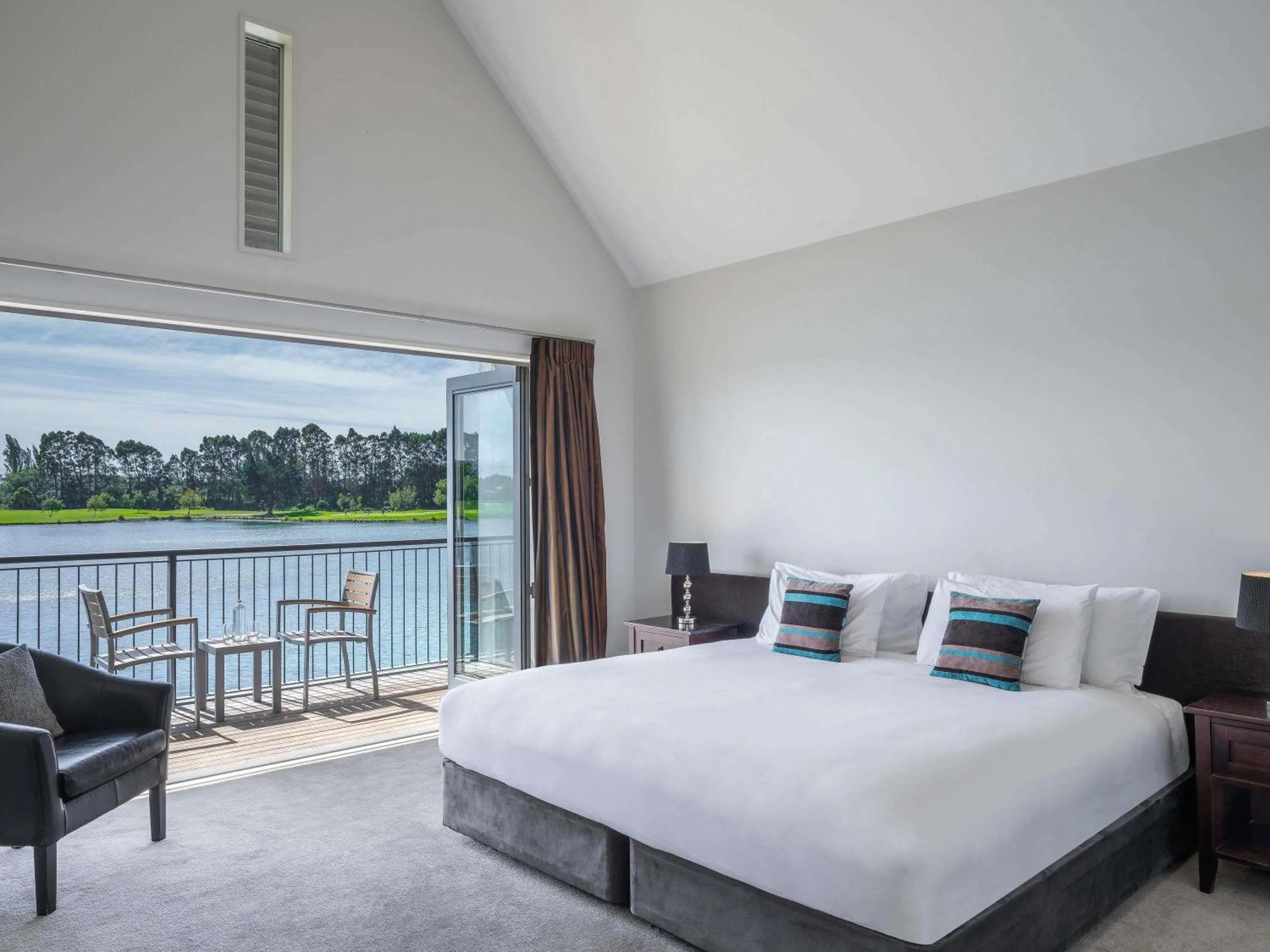 Bedroom, Bed in Peppers Clearwater Resort