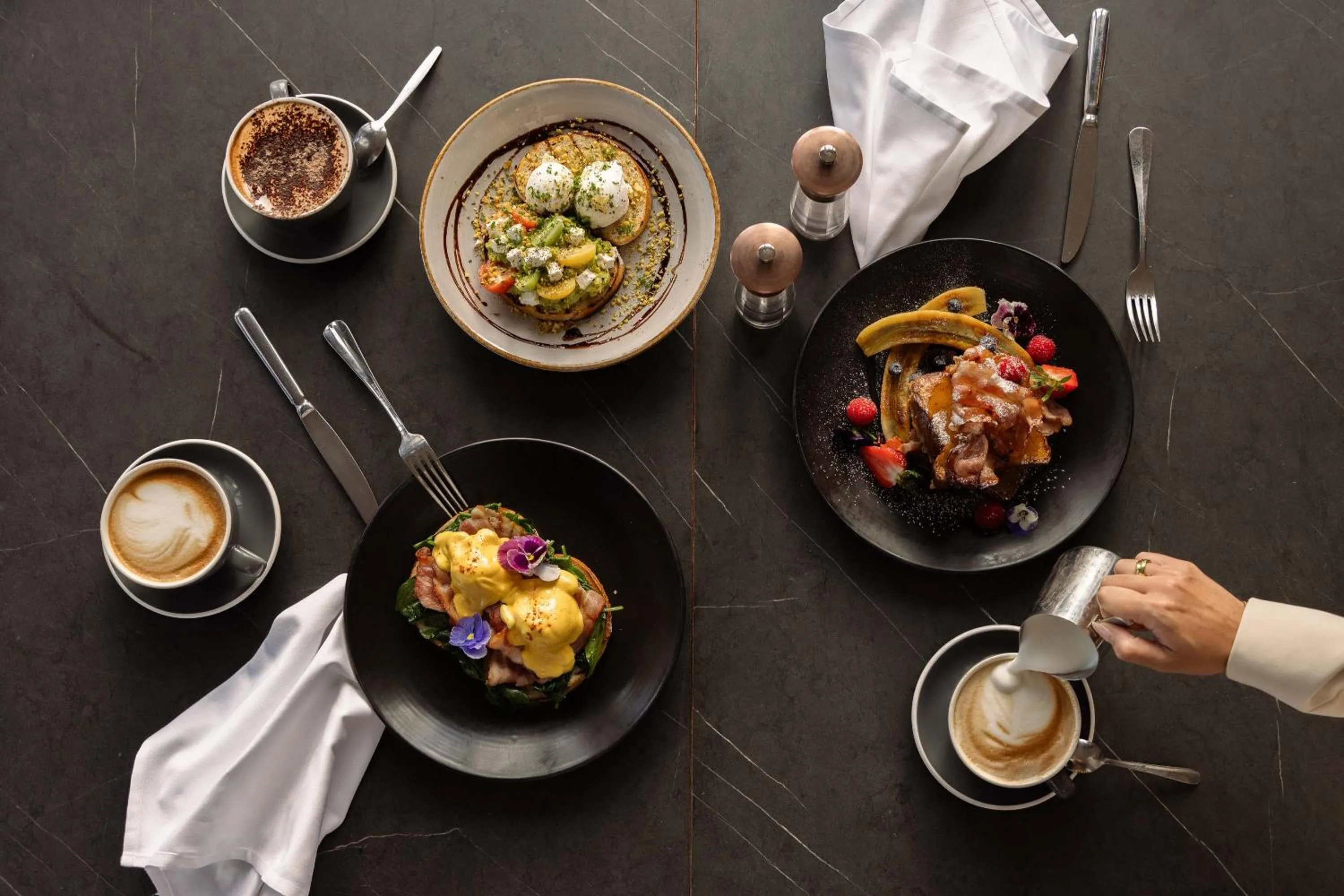 Restaurant/places to eat in Peppers Clearwater Resort