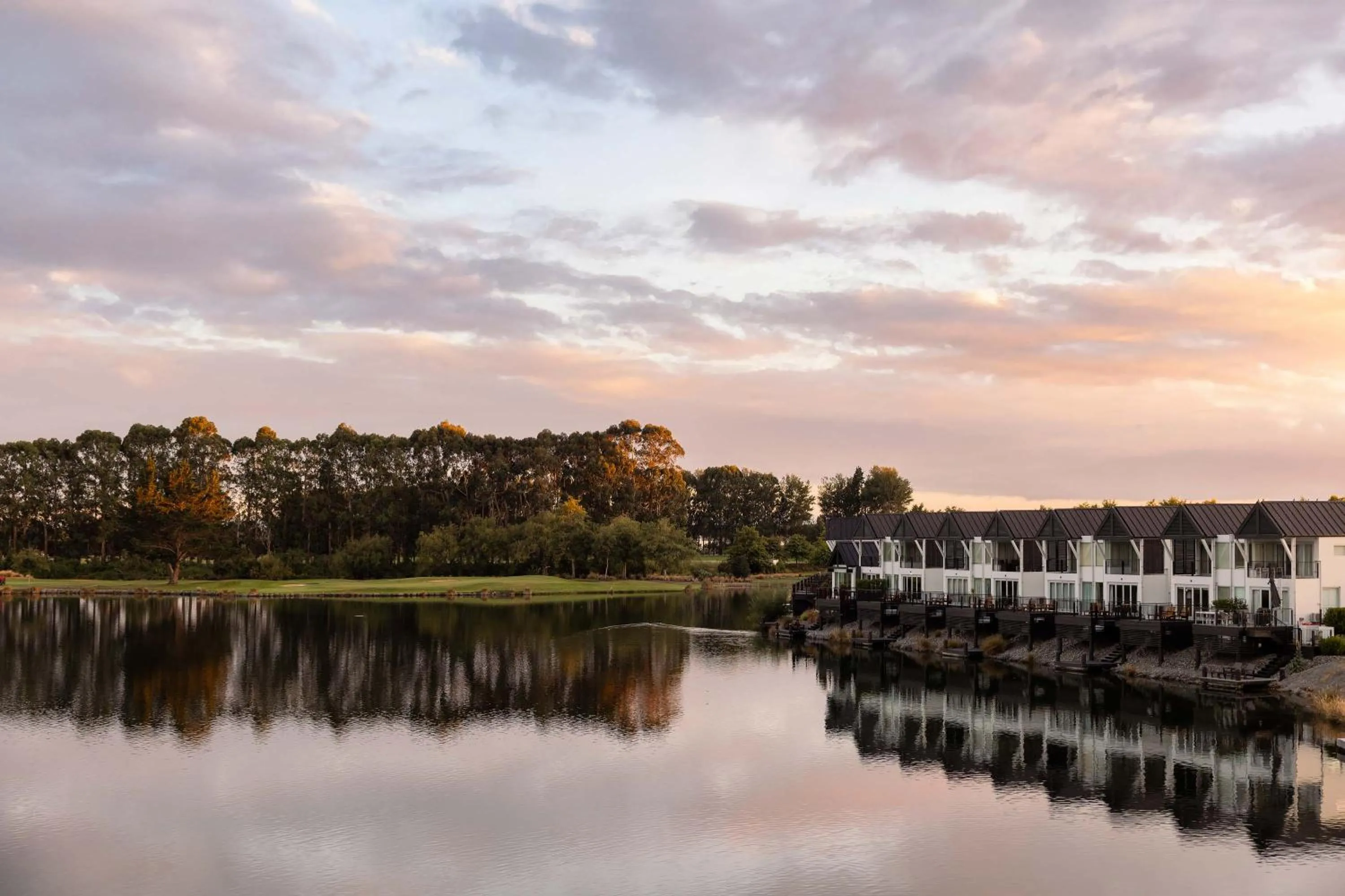 Lake view in Peppers Clearwater Resort
