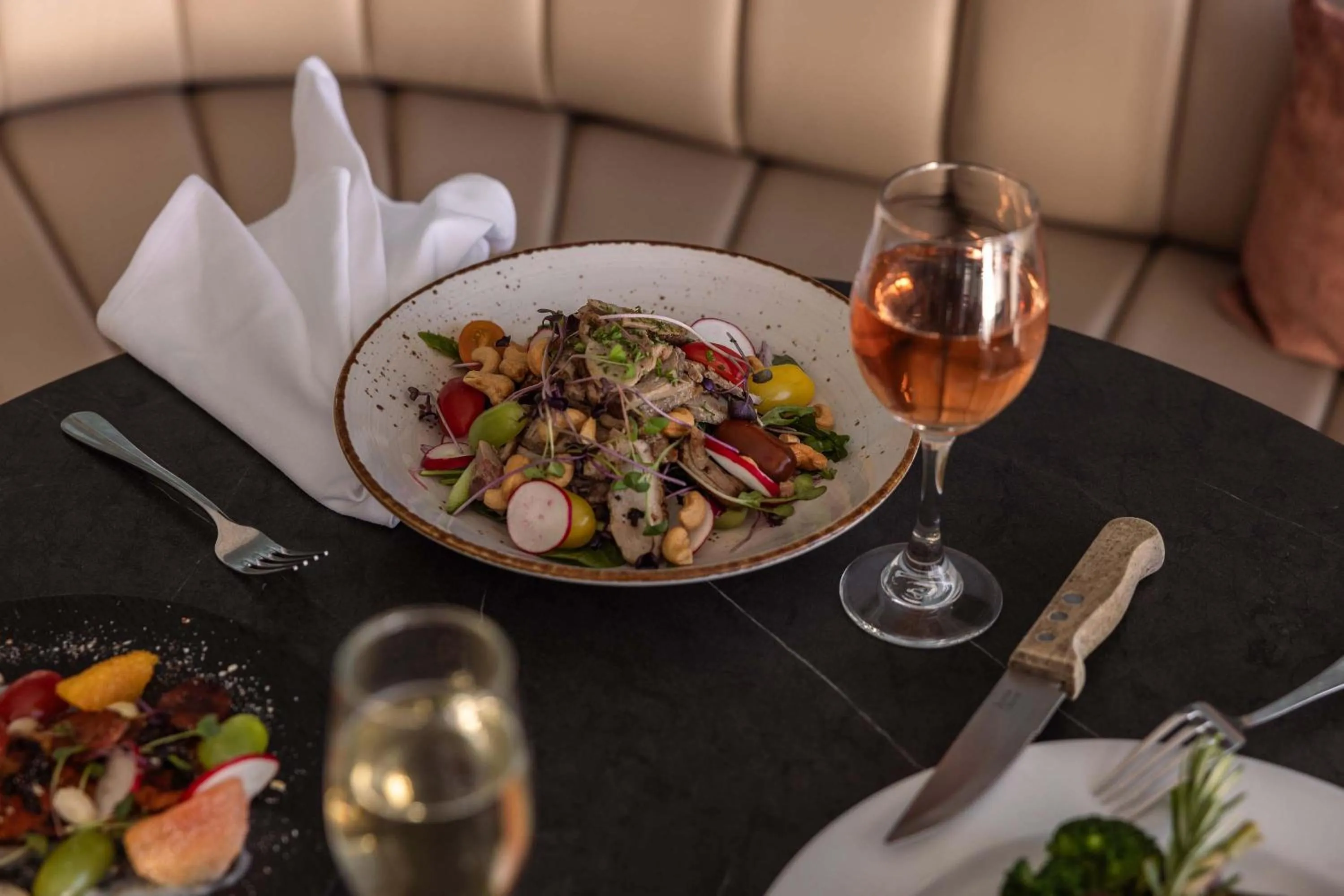 Restaurant/places to eat in Peppers Clearwater Resort