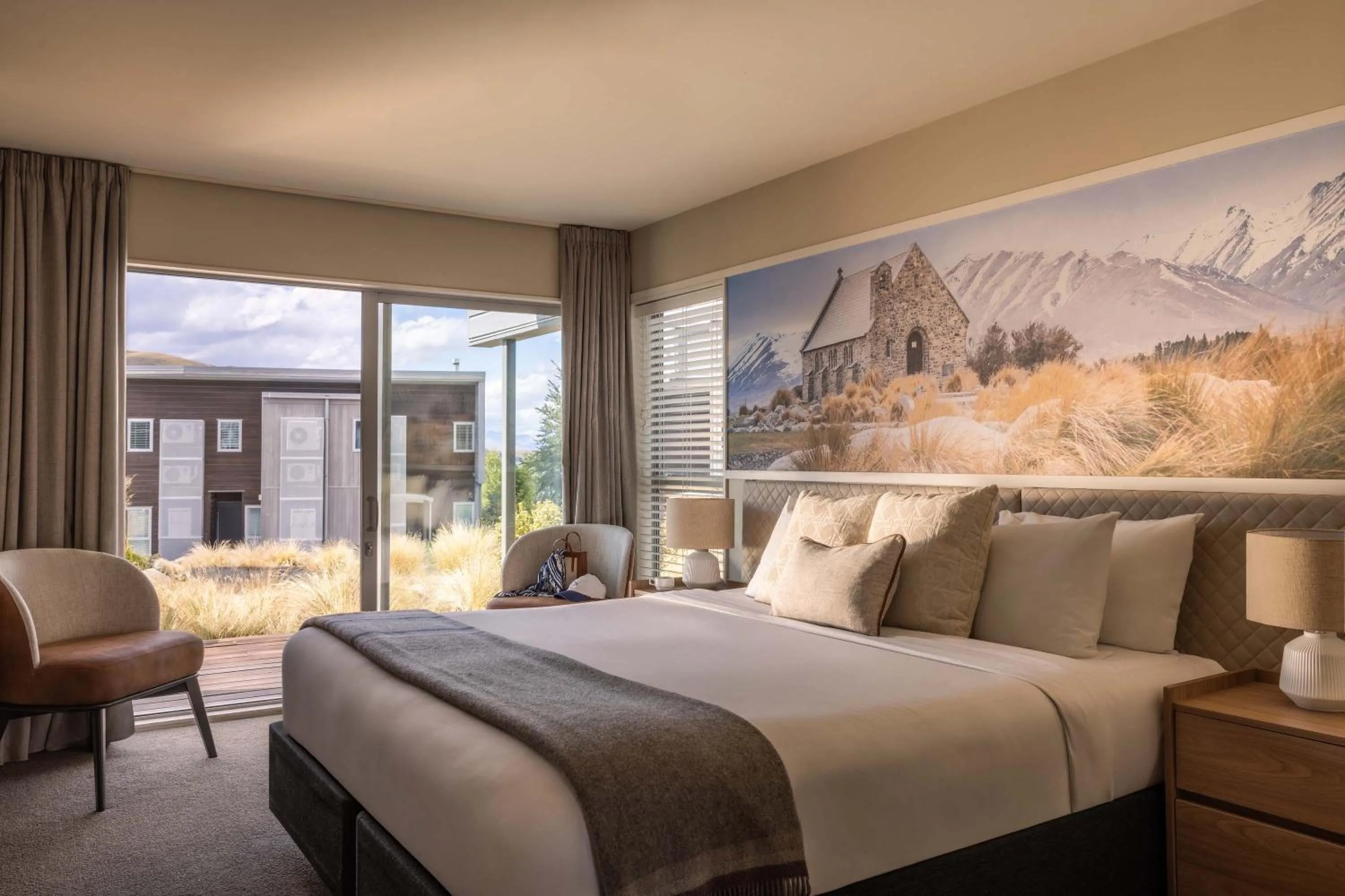 View (from property/room), Bed in Peppers Bluewater Resort