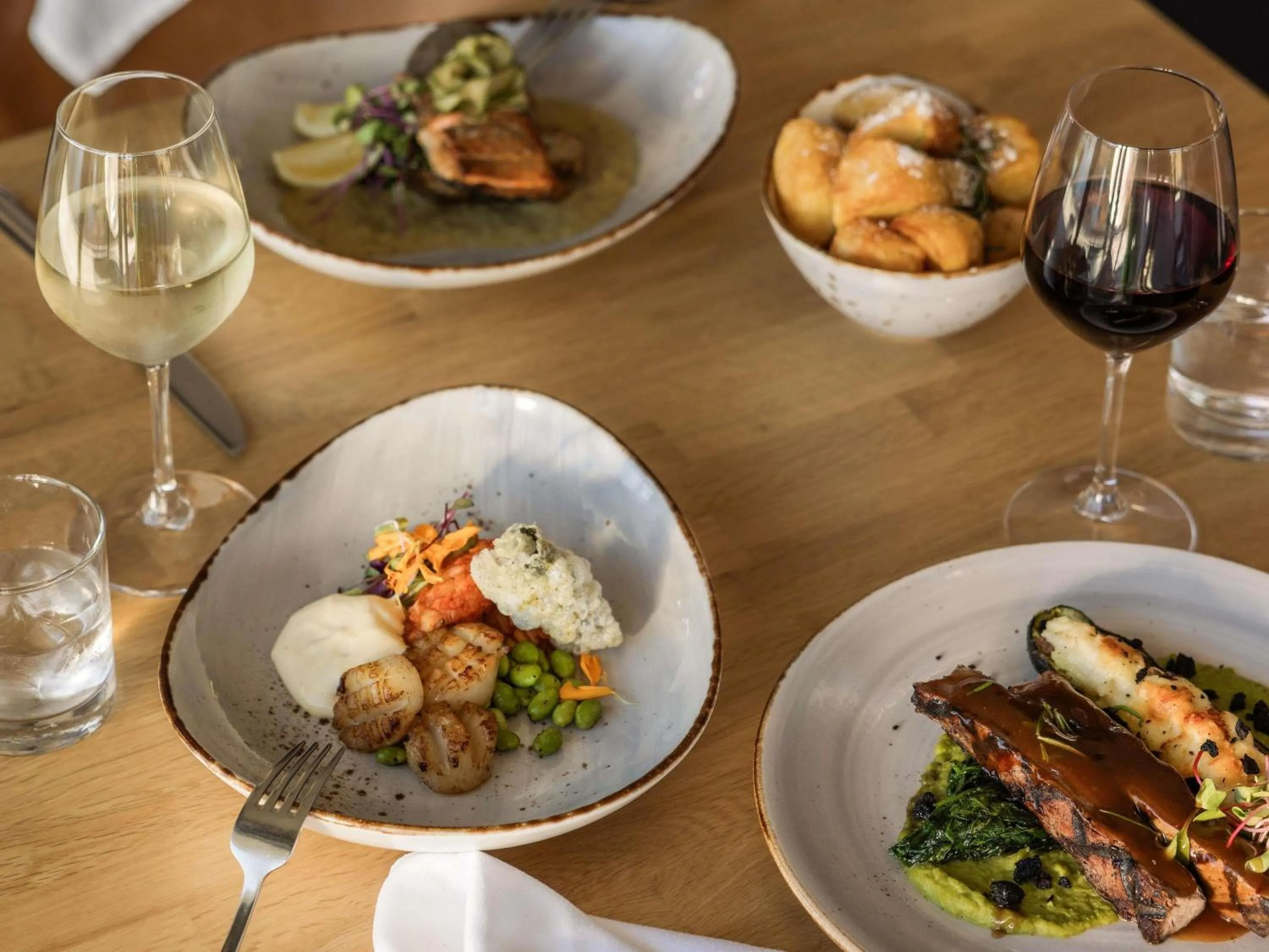 Restaurant/places to eat in Peppers Bluewater Resort