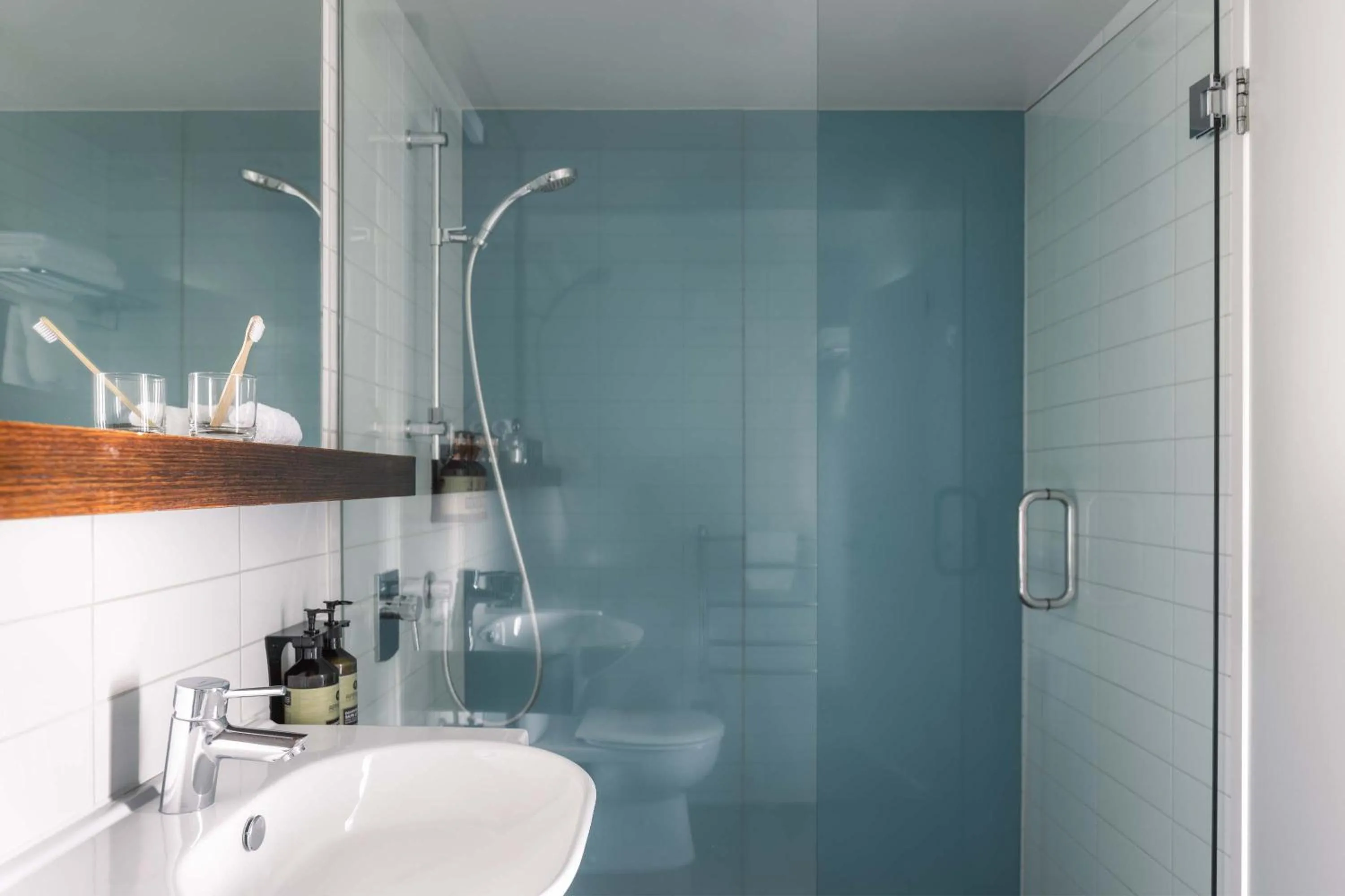 Bathroom in Peppers Bluewater Resort