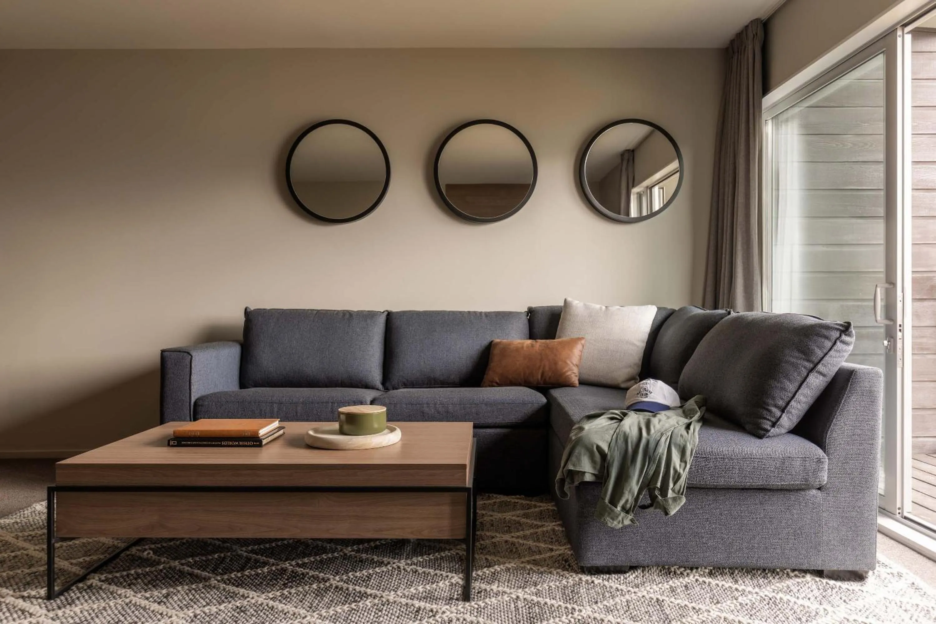 Living room in Peppers Bluewater Resort