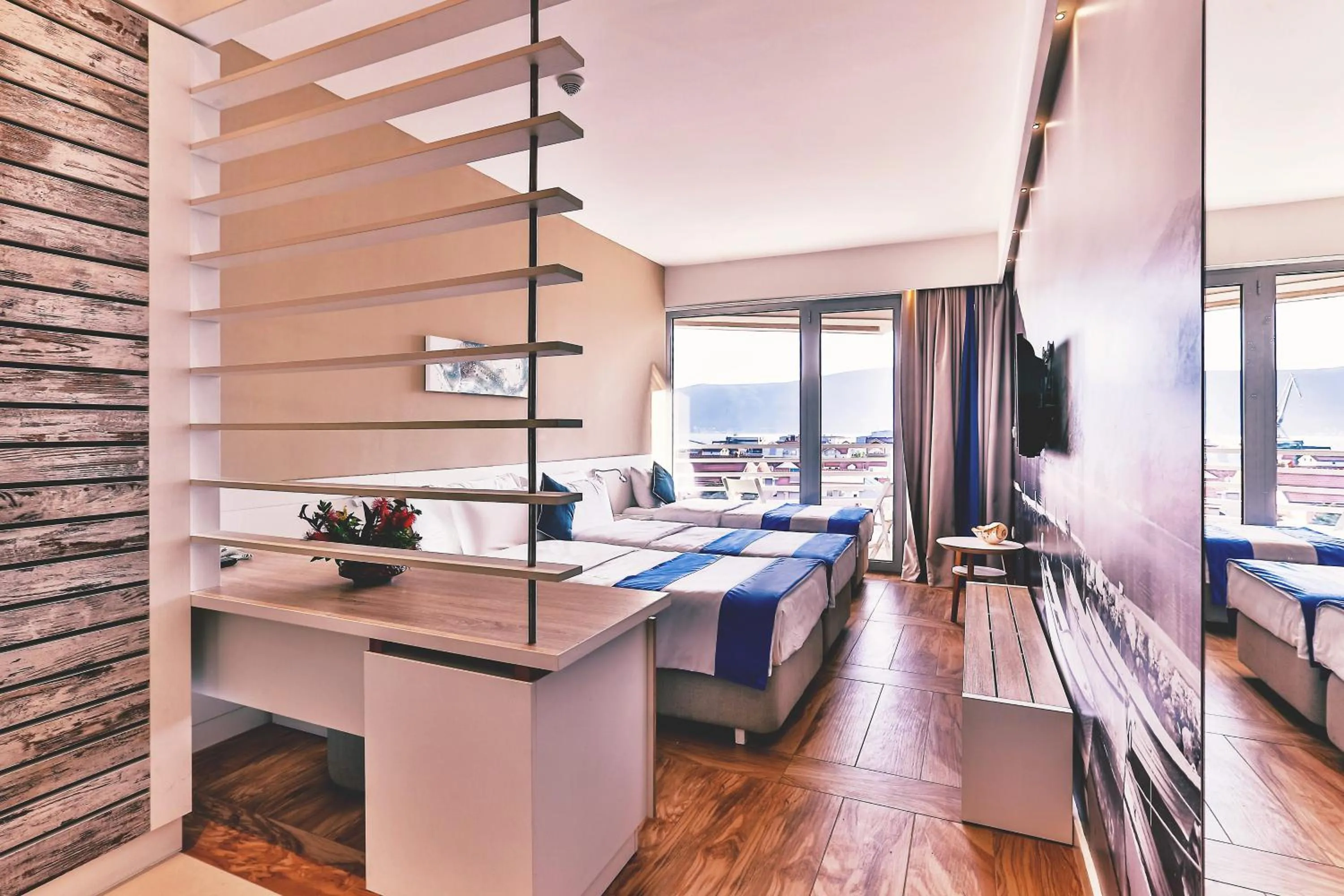 Bedroom, Bed in Carine Hotel Delfin