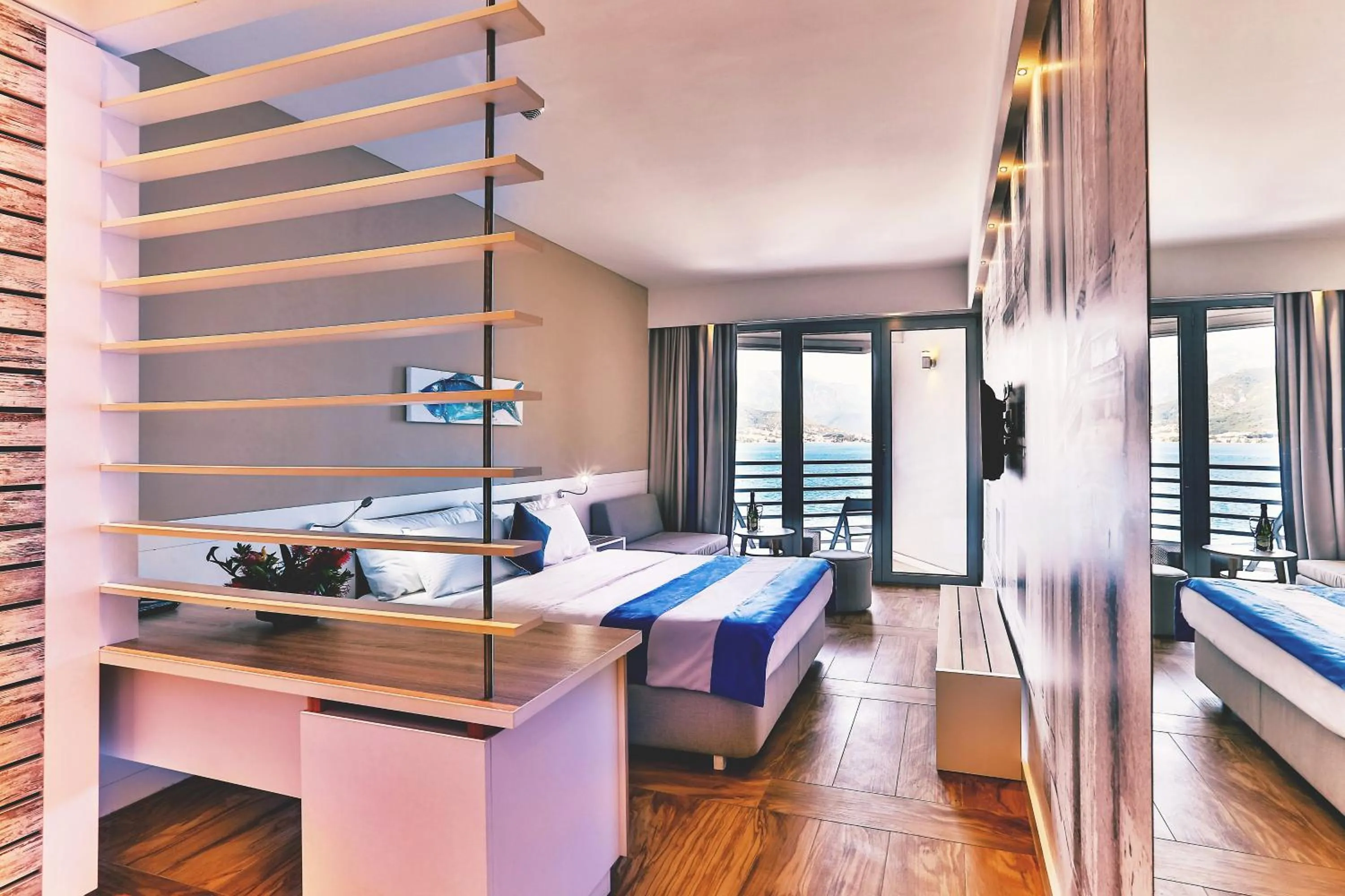 Bedroom, Bed in Carine Hotel Delfin