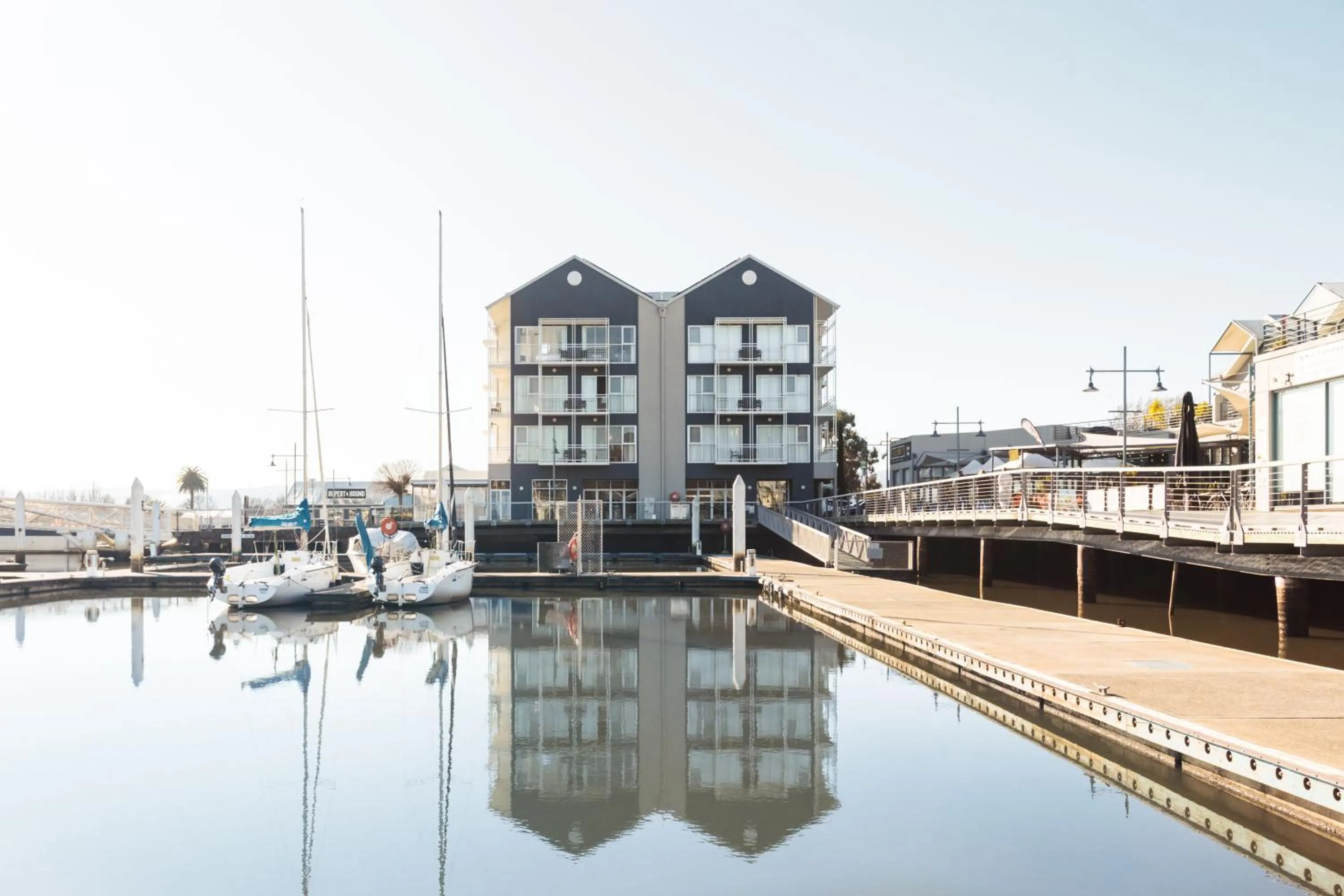 Property building in Peppers Seaport Launceston