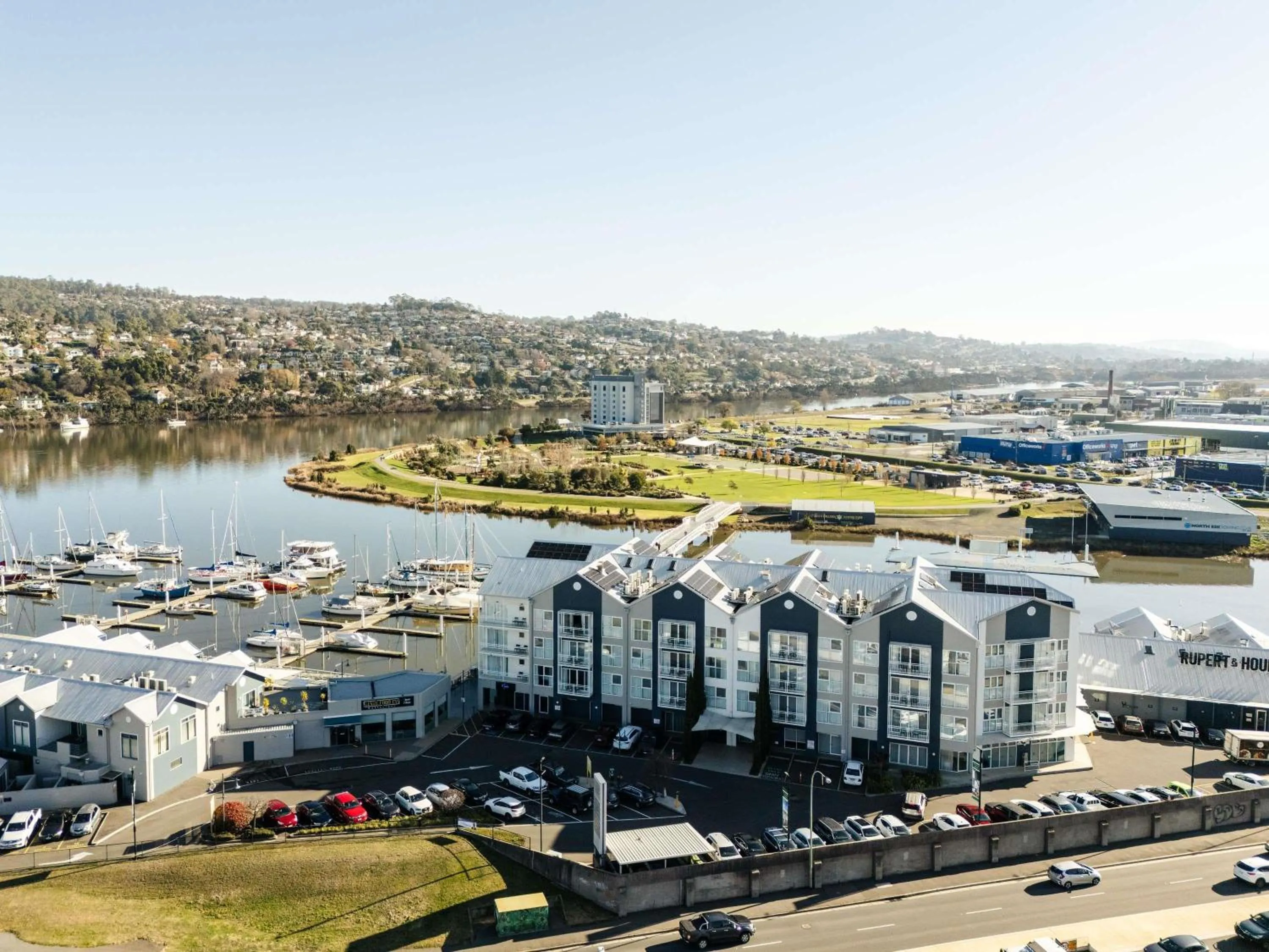 Property building in Peppers Seaport Launceston
