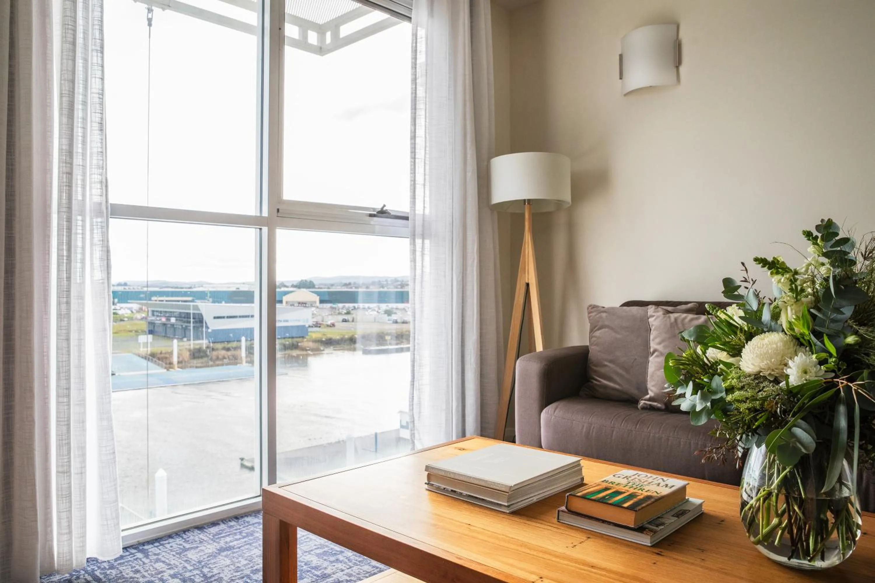 Living room in Peppers Seaport Launceston