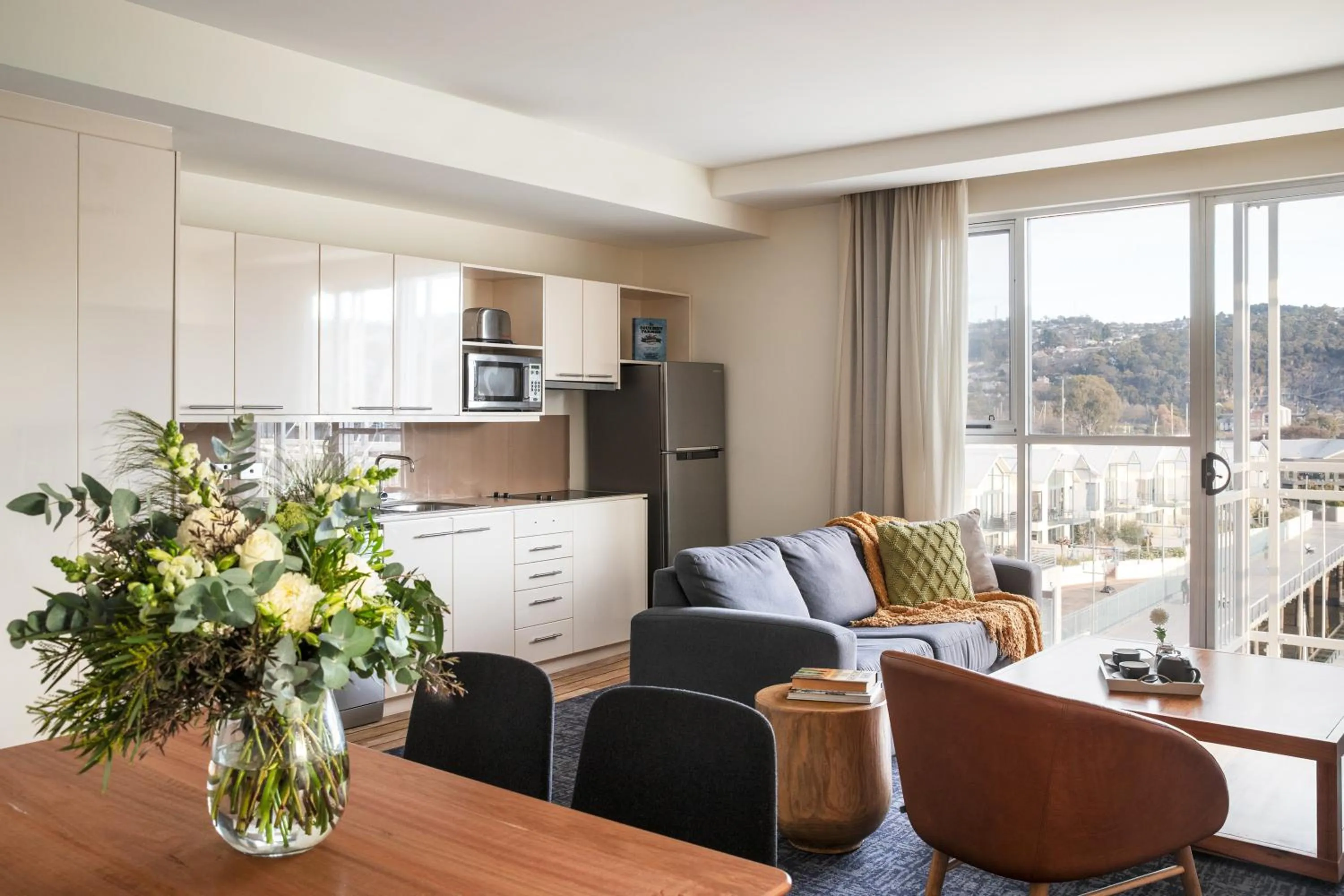 Living room in Peppers Seaport Launceston
