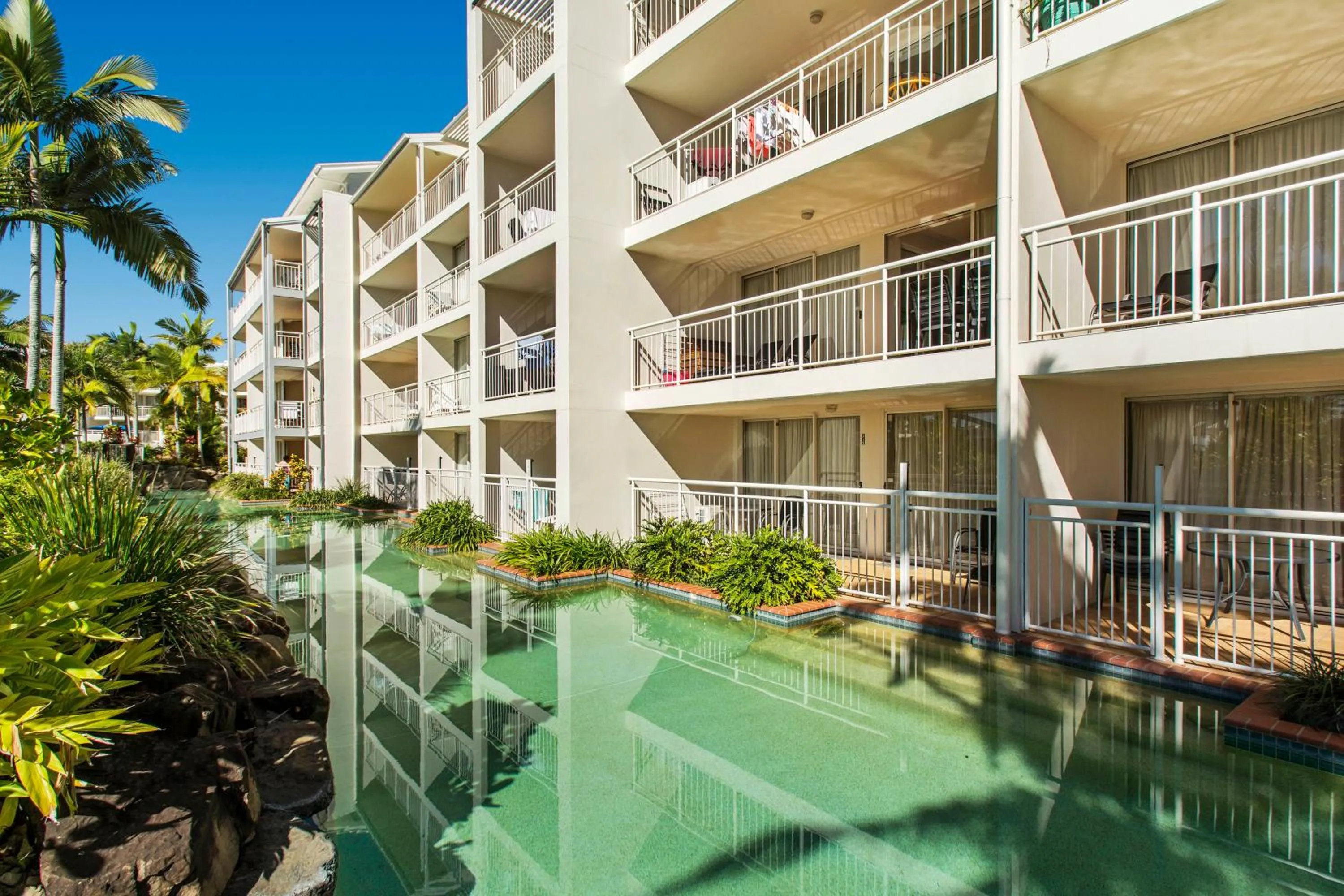 Swimming pool in BreakFree Alexandra Beach