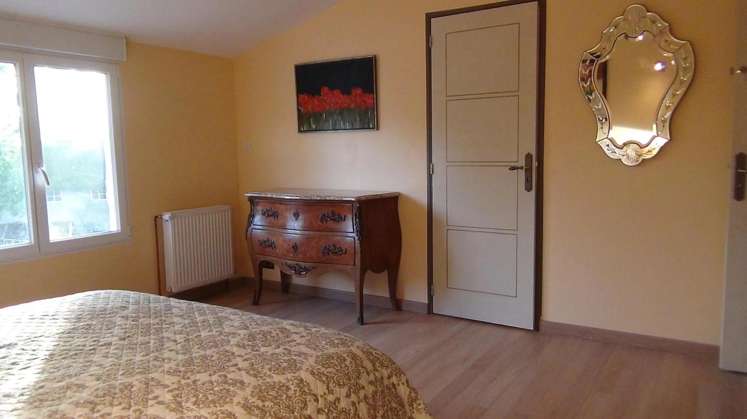 Photo of the whole room, Bed in Gîte et Chambre d'hôte de l'élevage du Lattay