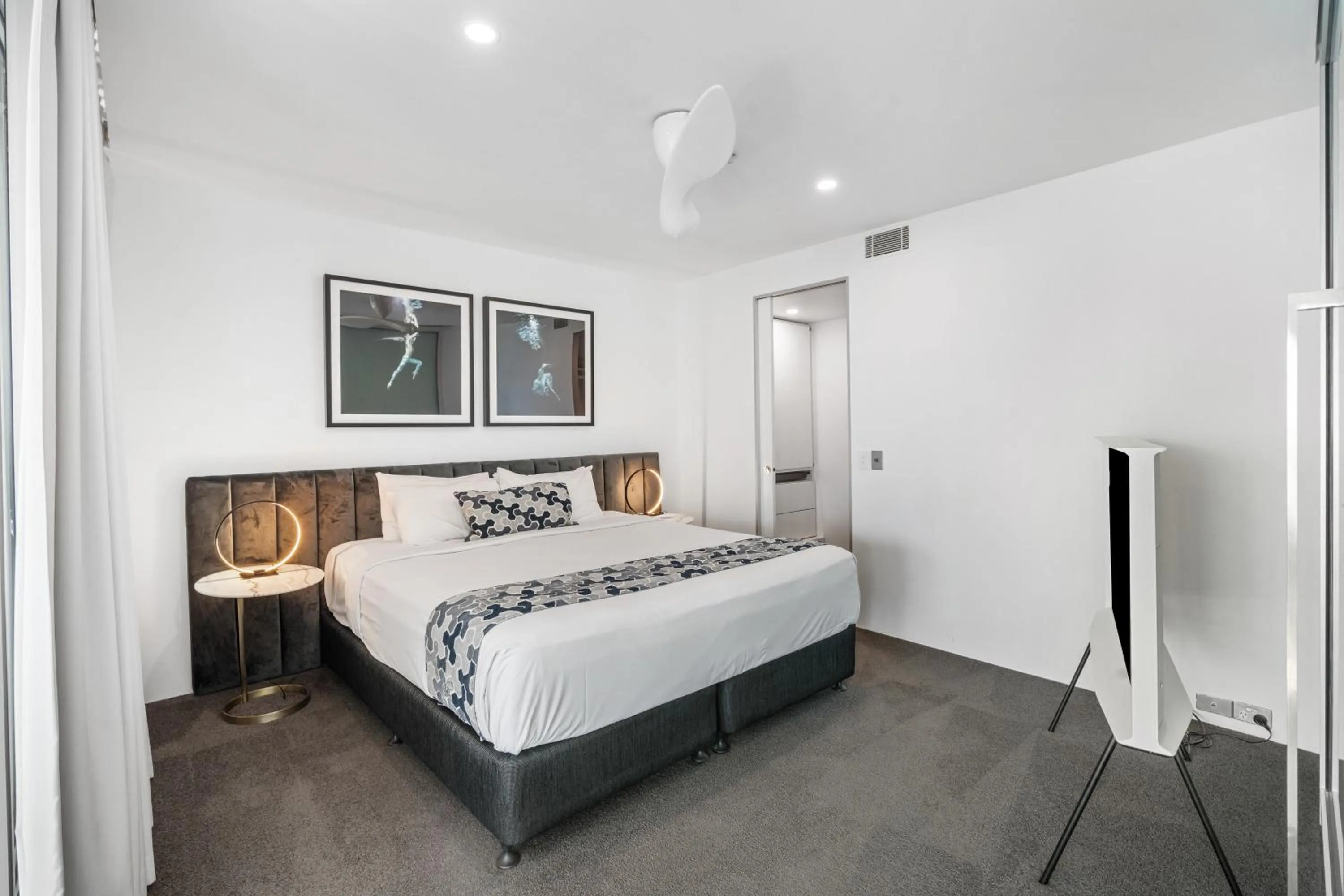 Bed in Q1 Resort & Spa - Official