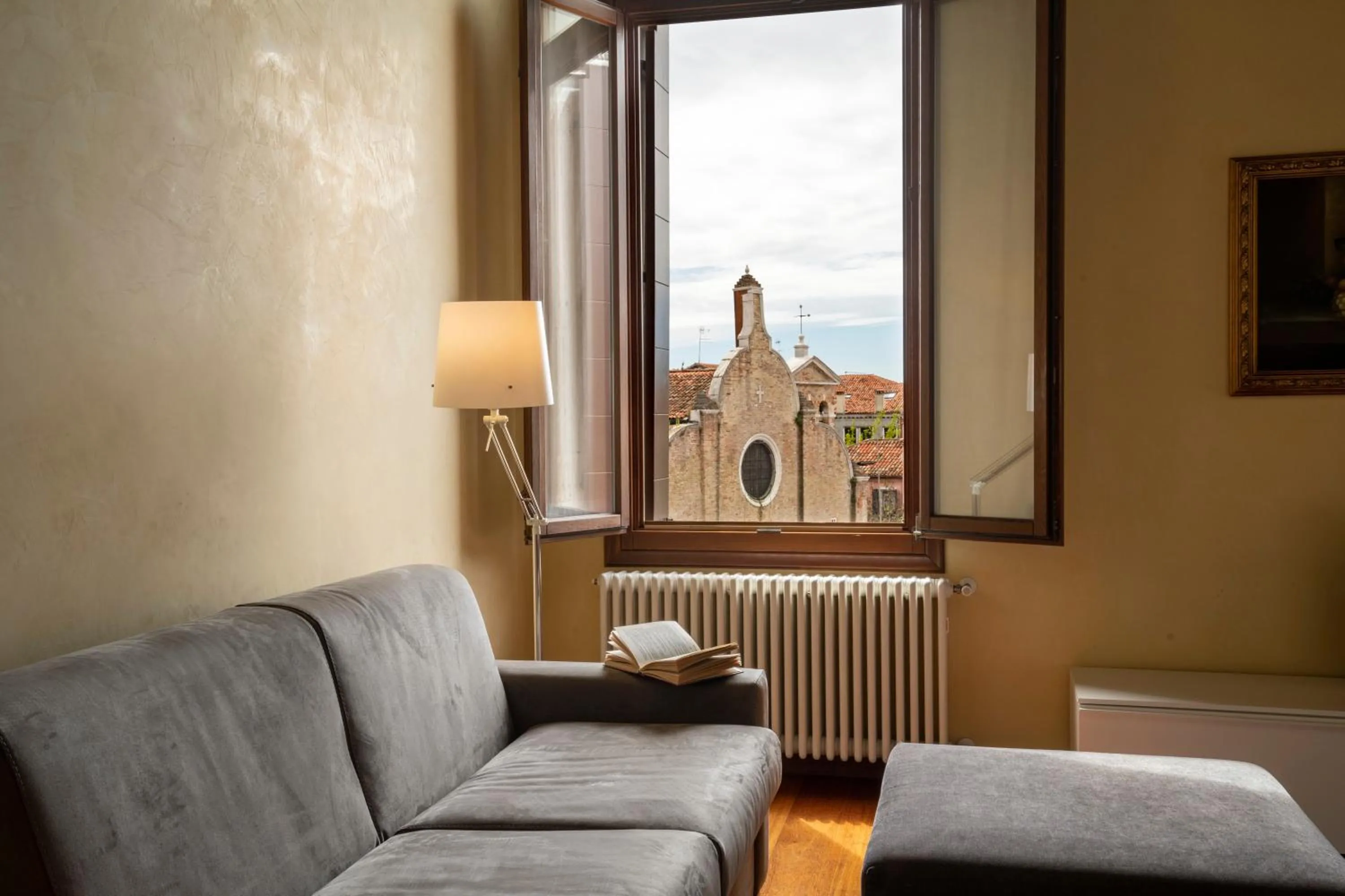 Living room in Doge Morosini Palace by Wonderful Italy