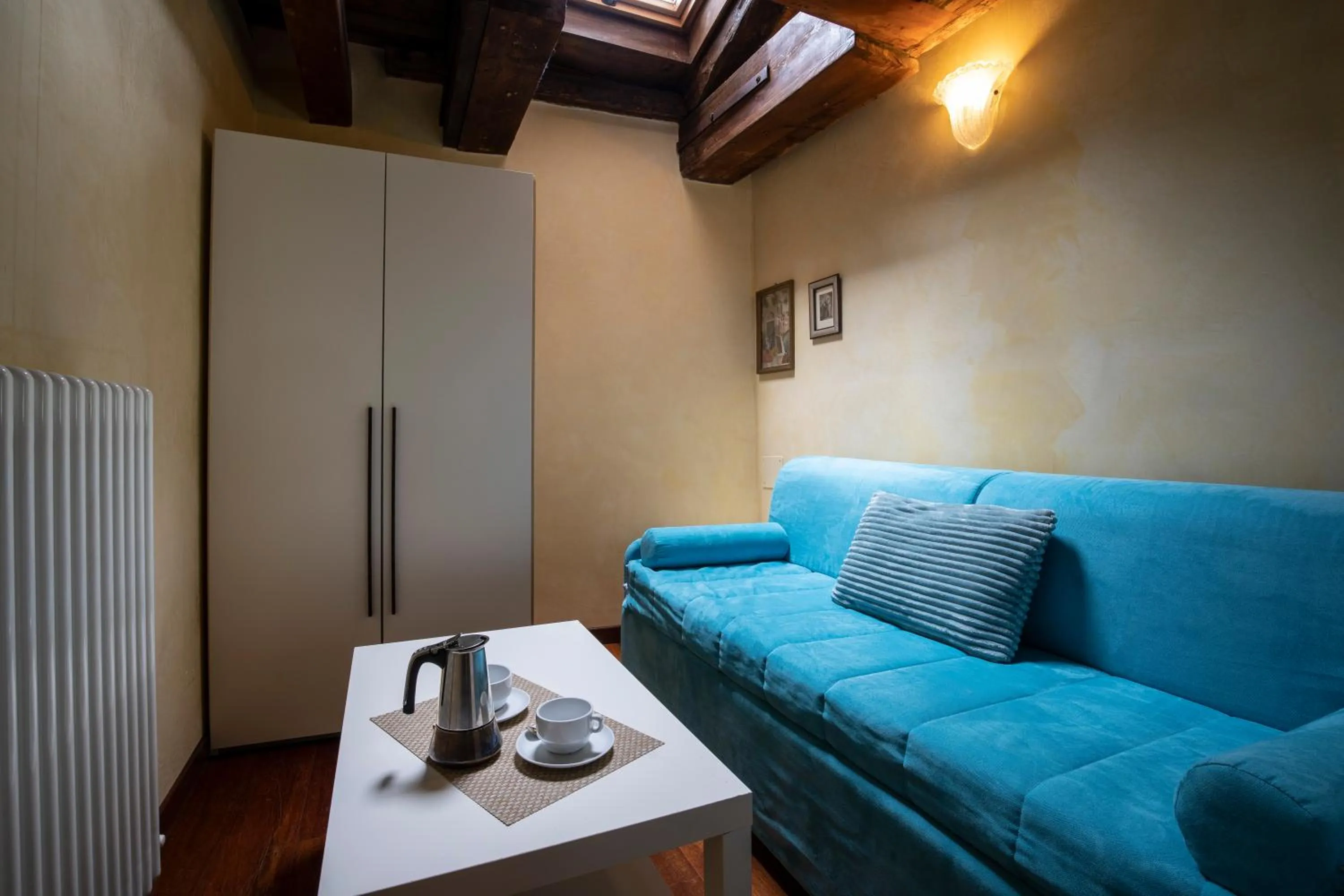 Bed in Doge Morosini Palace by Wonderful Italy