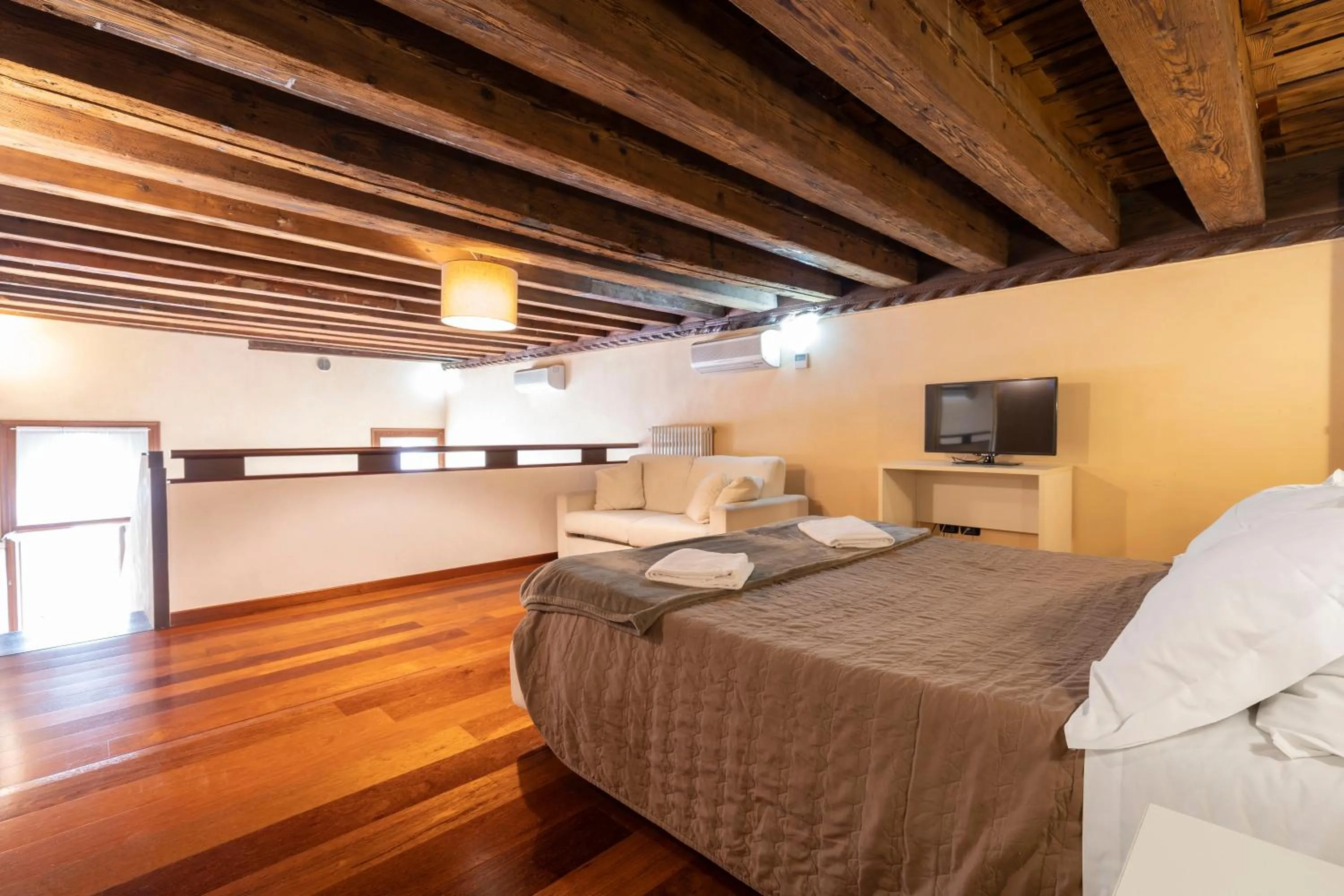 Bed in Doge Morosini Palace by Wonderful Italy