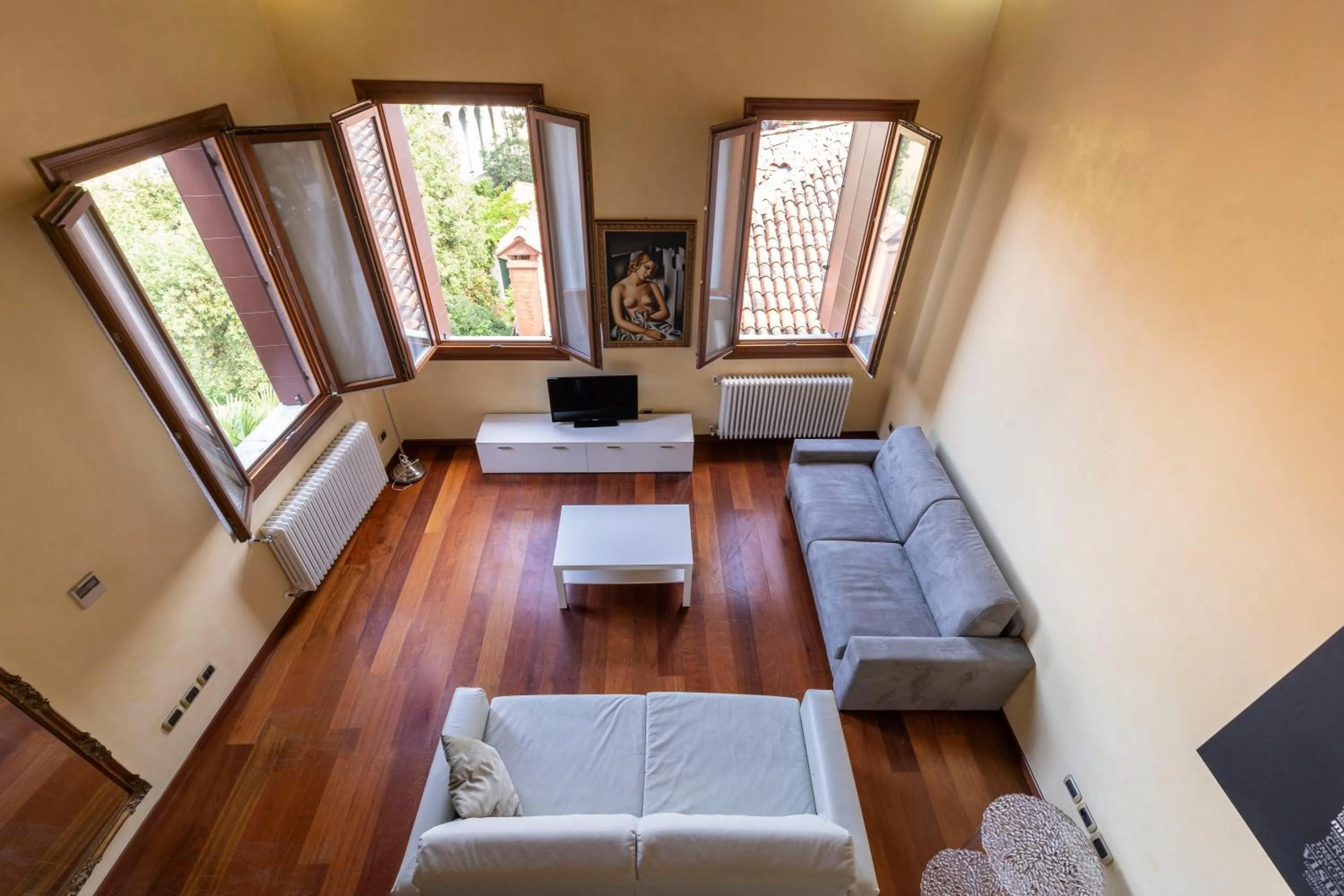 Living room in Doge Morosini Palace by Wonderful Italy