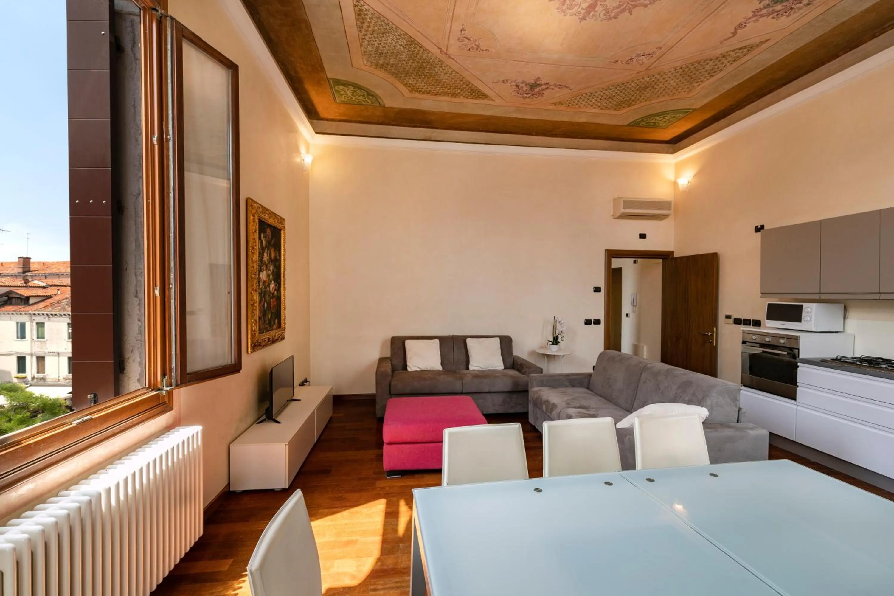 Living room, Bed in Doge Morosini Palace by Wonderful Italy