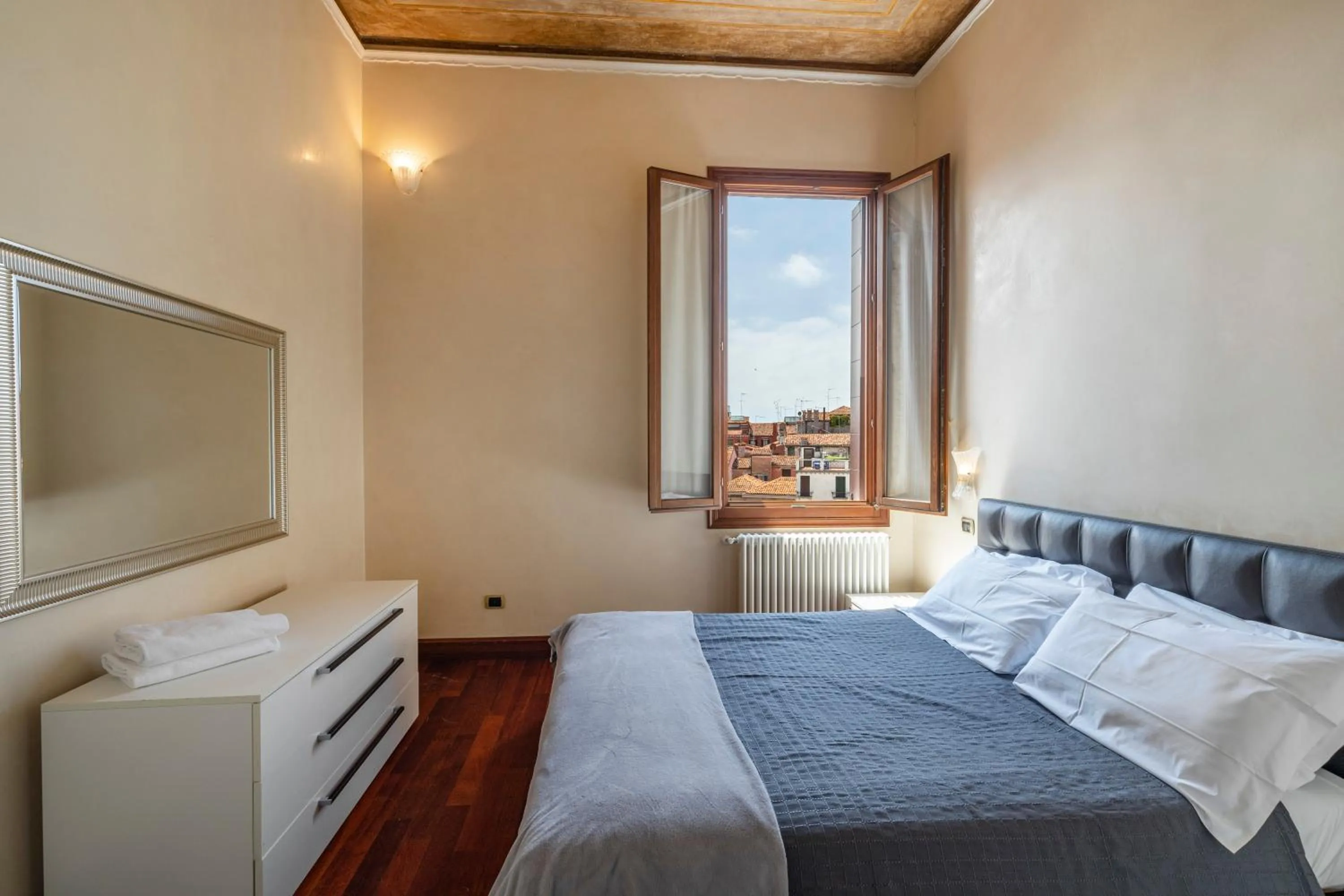 Bed in Doge Morosini Palace by Wonderful Italy