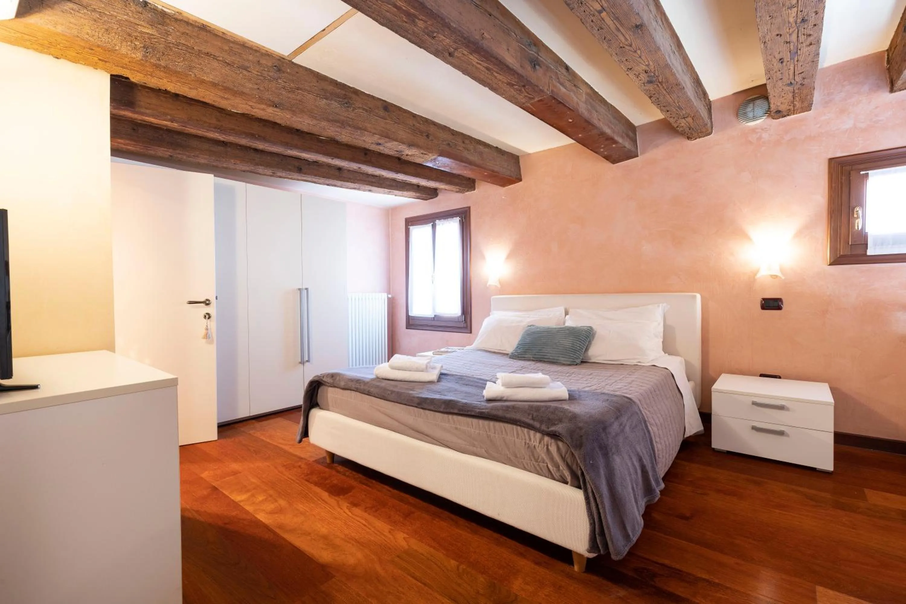 Bedroom, Bed in Doge Morosini Palace by Wonderful Italy