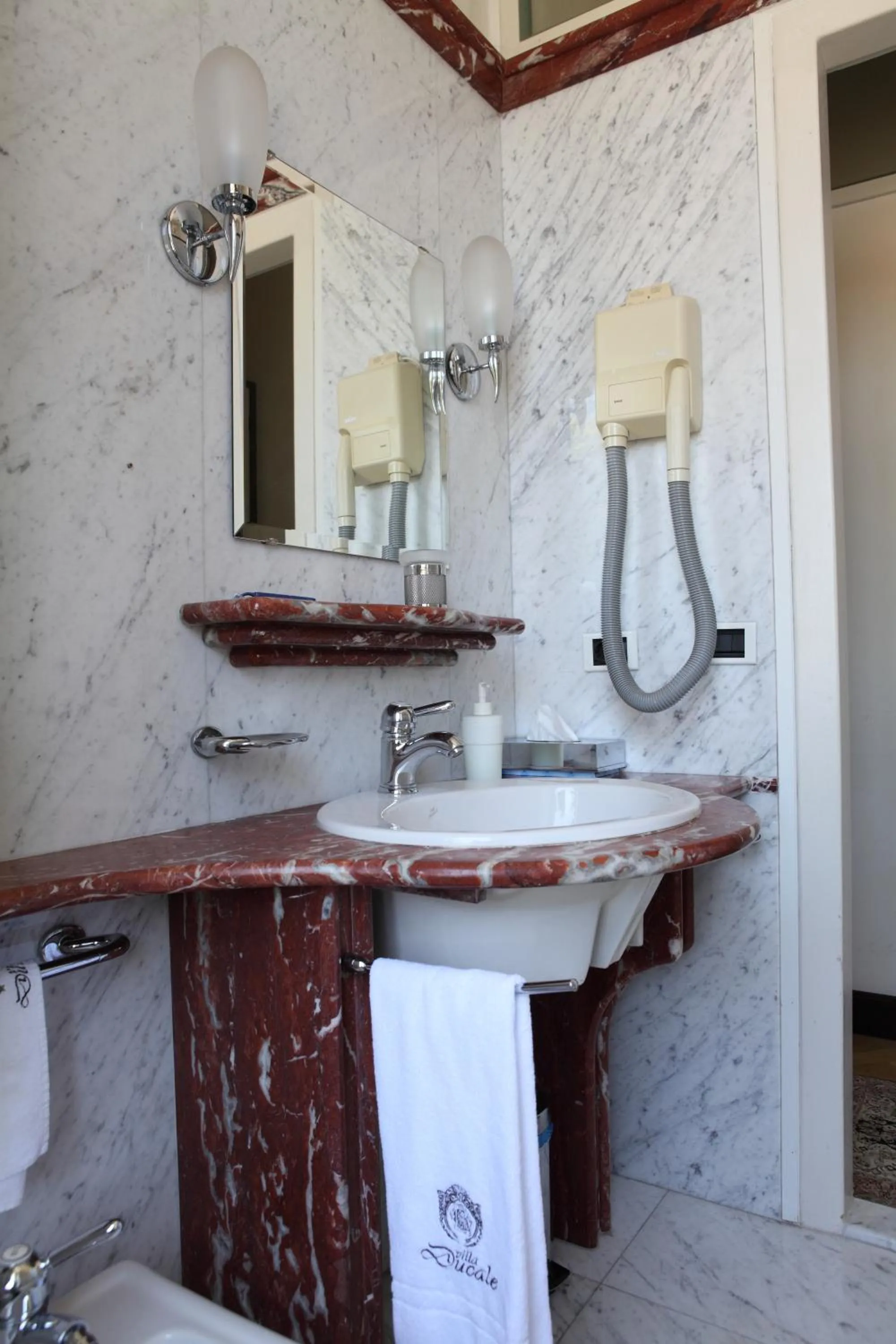Bathroom in Villa Ducale Hotel & Ristorante