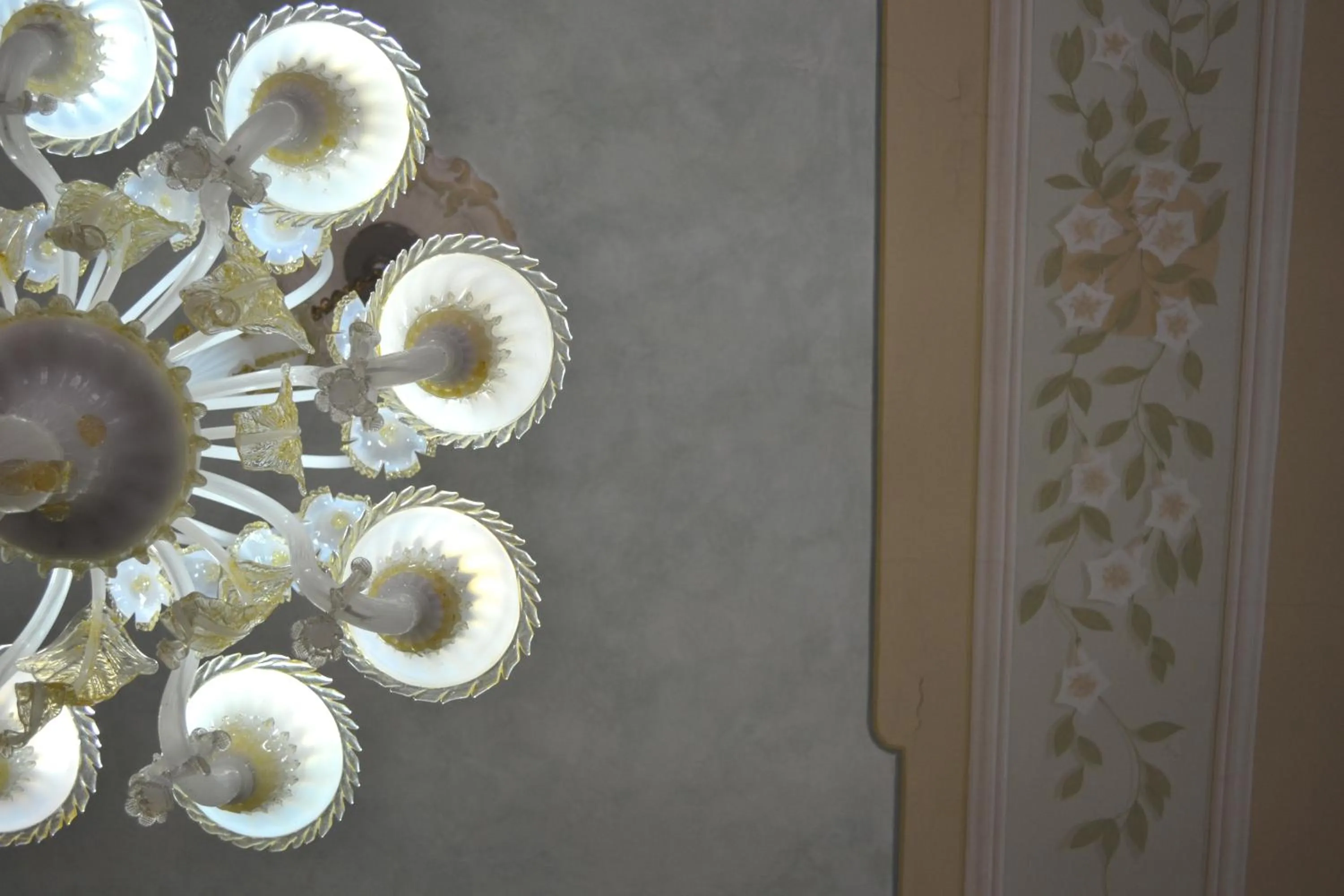 Decorative detail in Villa Ducale Hotel & Ristorante