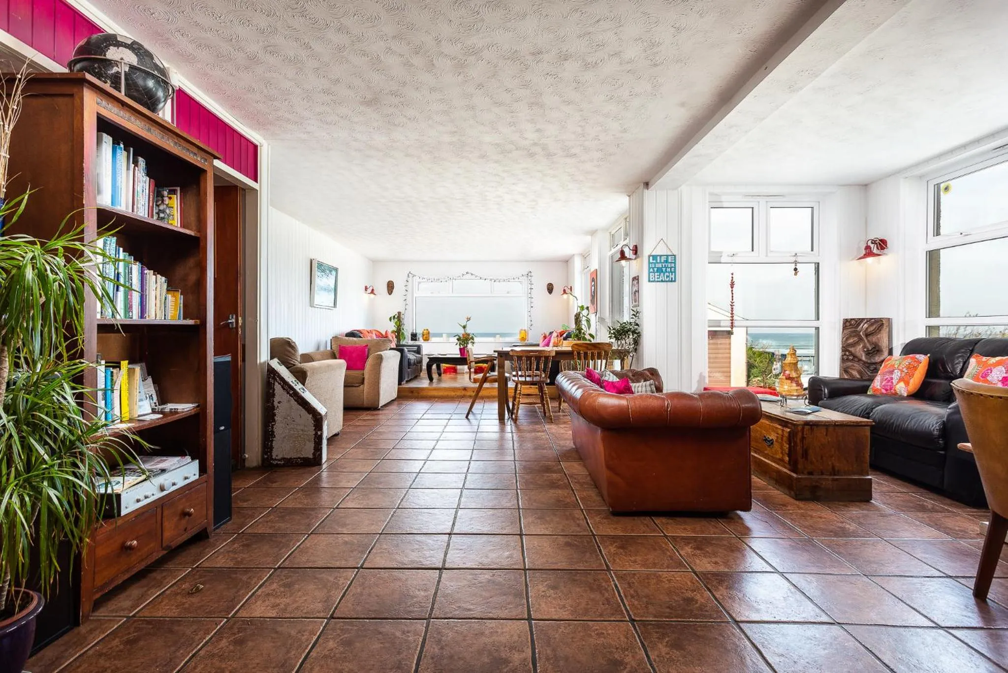 Living room in Beach House B&B