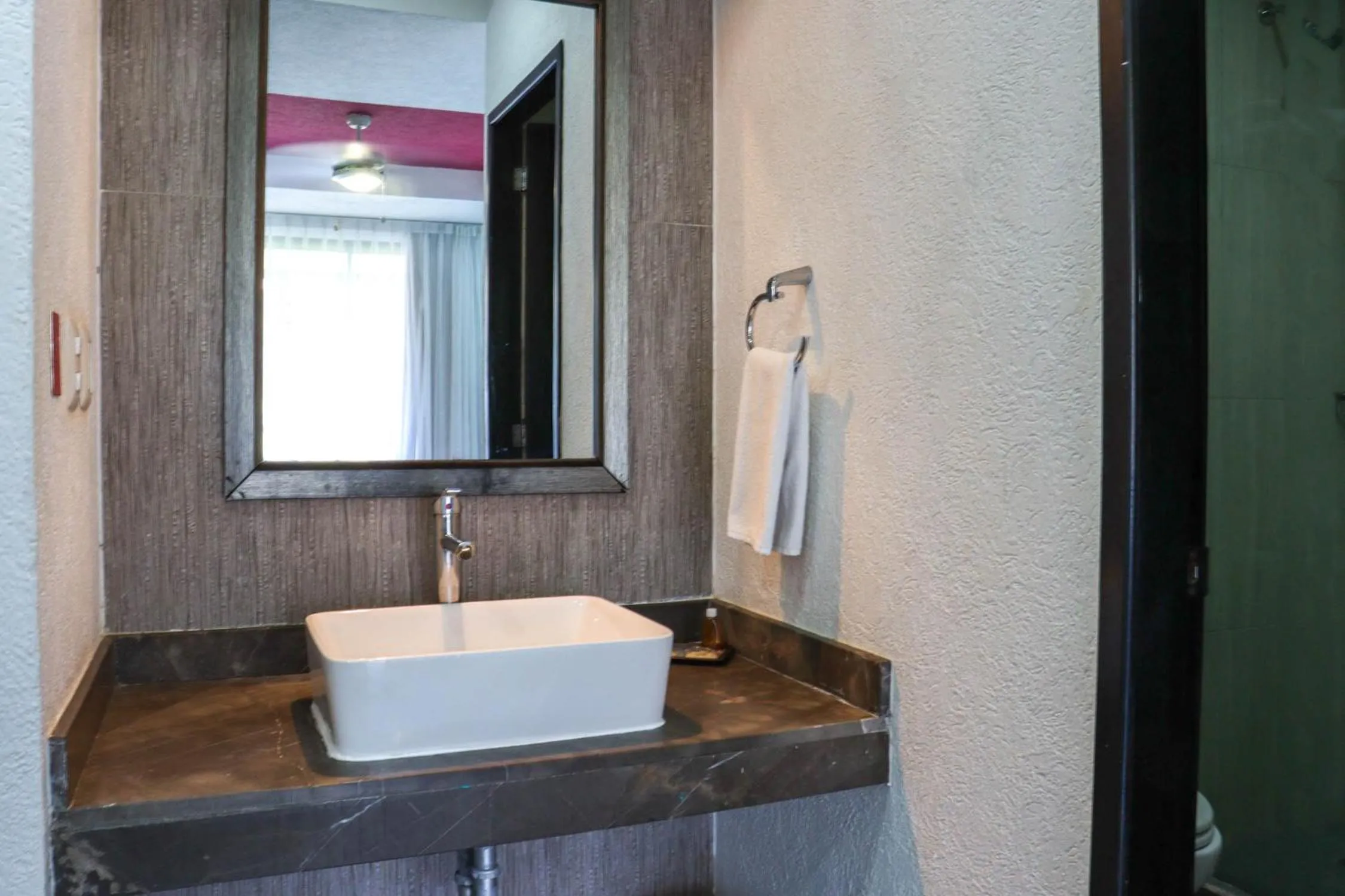 Bathroom in Hotel MX portal maya