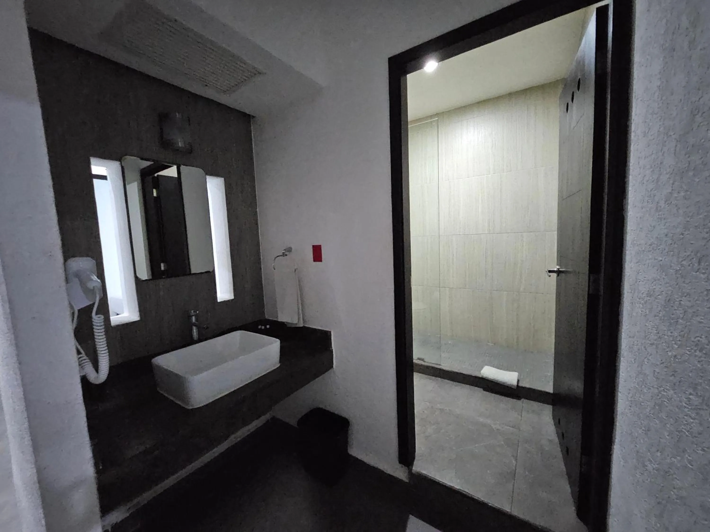 Bathroom in Hotel MX portal maya