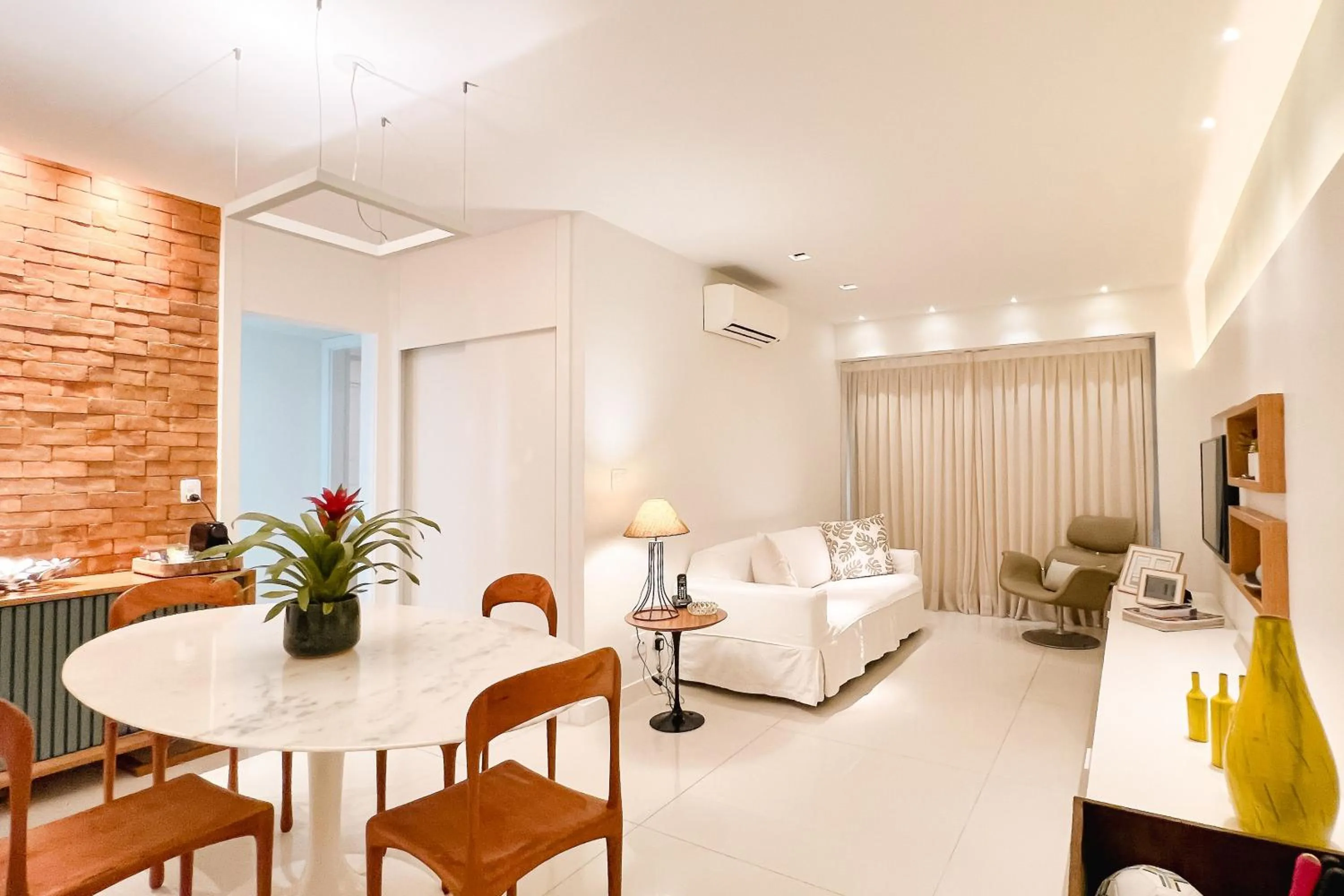 Living room in Ipanema Apart-hotel on the Beach