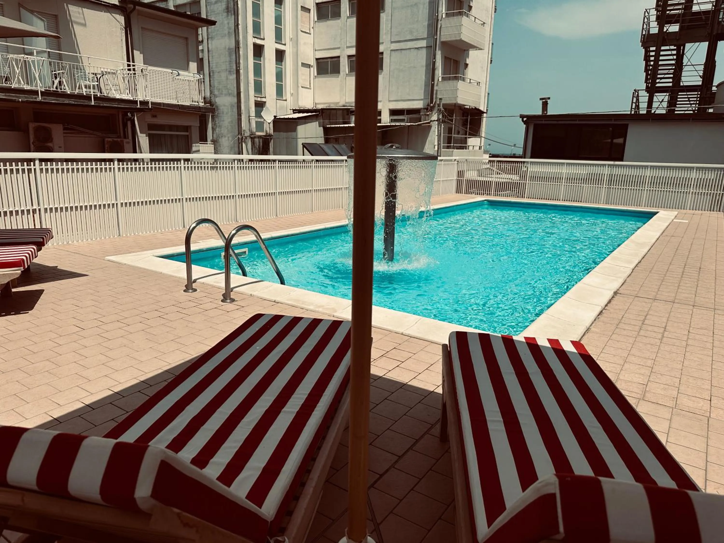 Swimming pool in MARITTIMO Milano Marittima