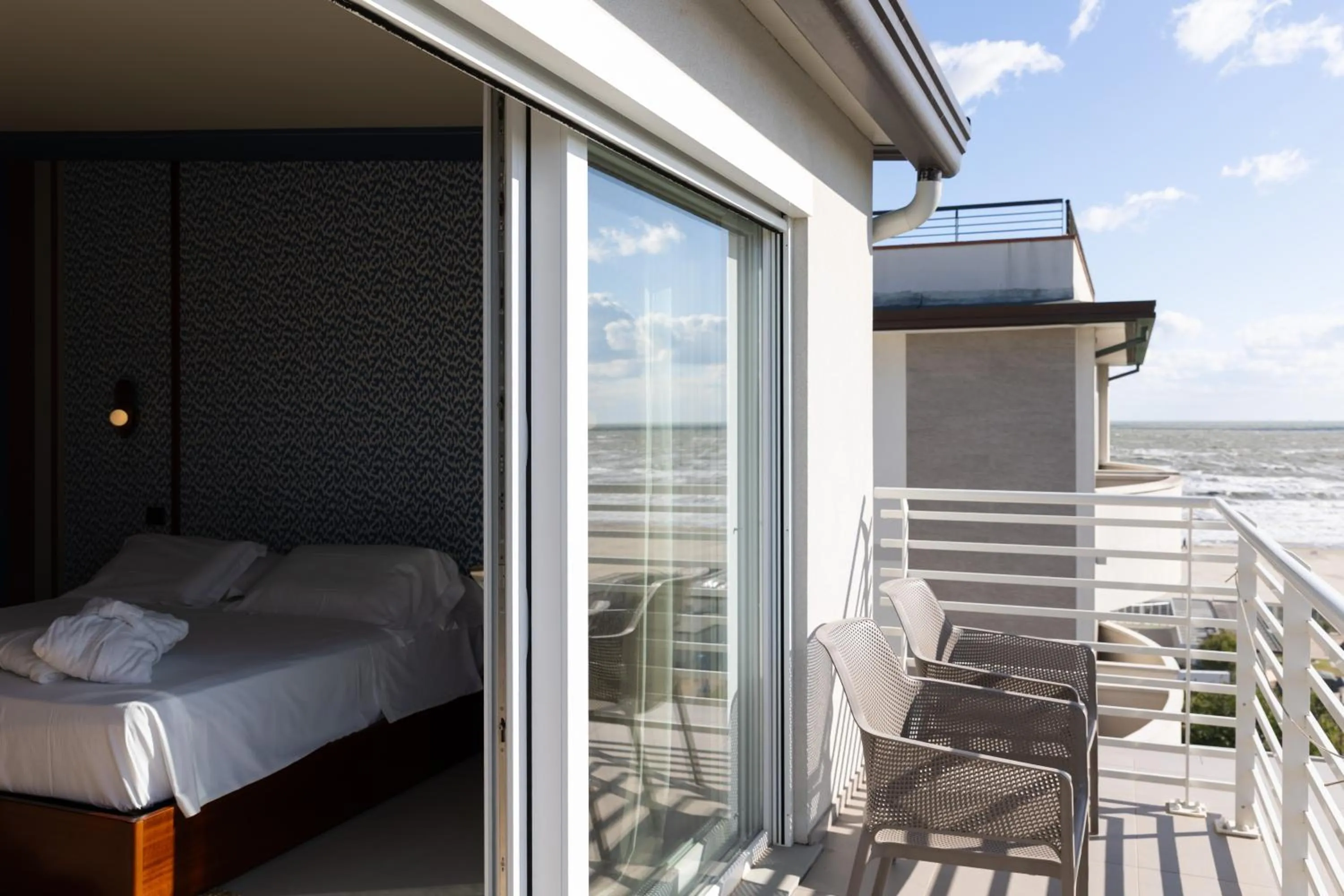 Sea view, Bed in MARITTIMO Milano Marittima