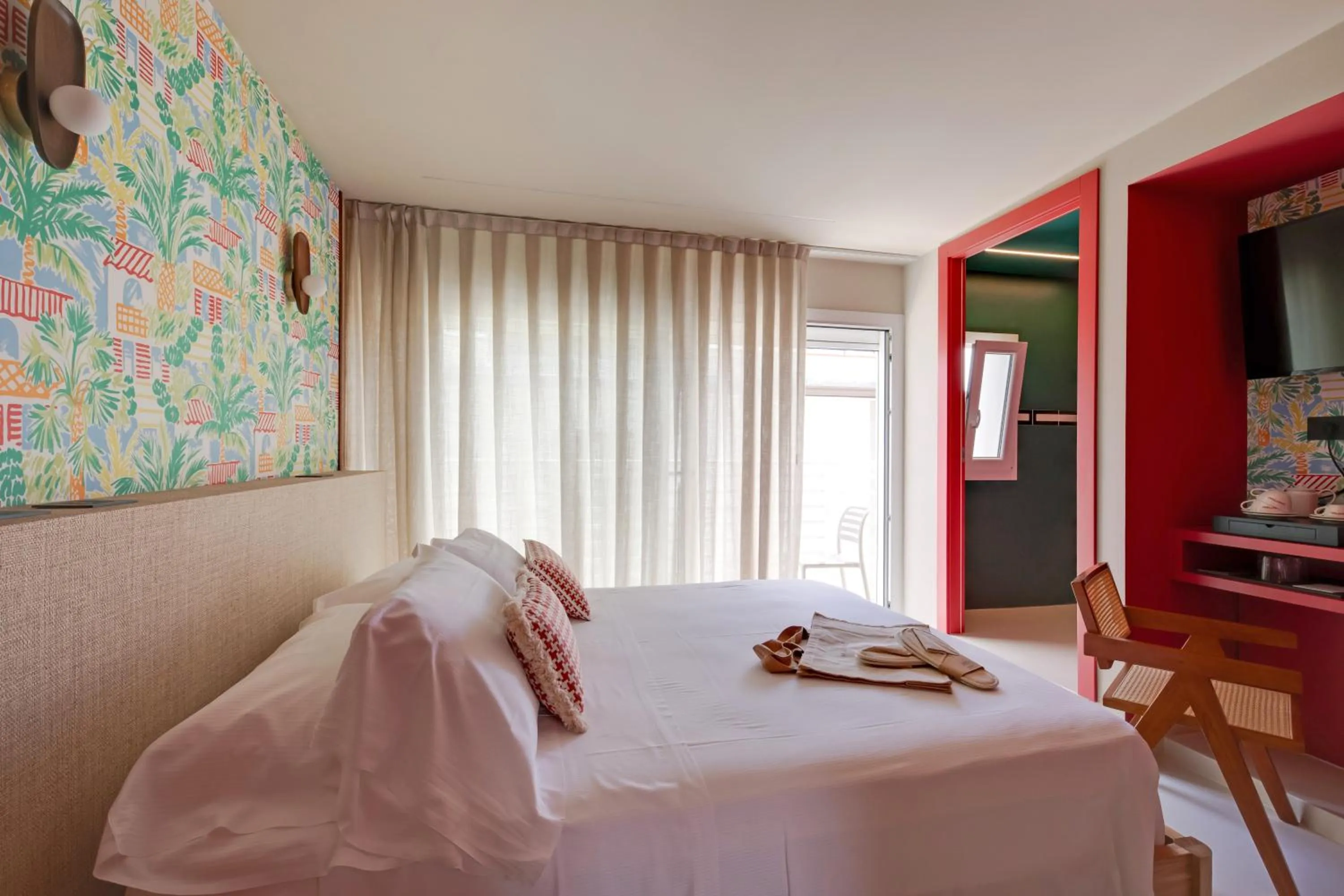 Photo of the whole room, Bed in MARITTIMO Milano Marittima