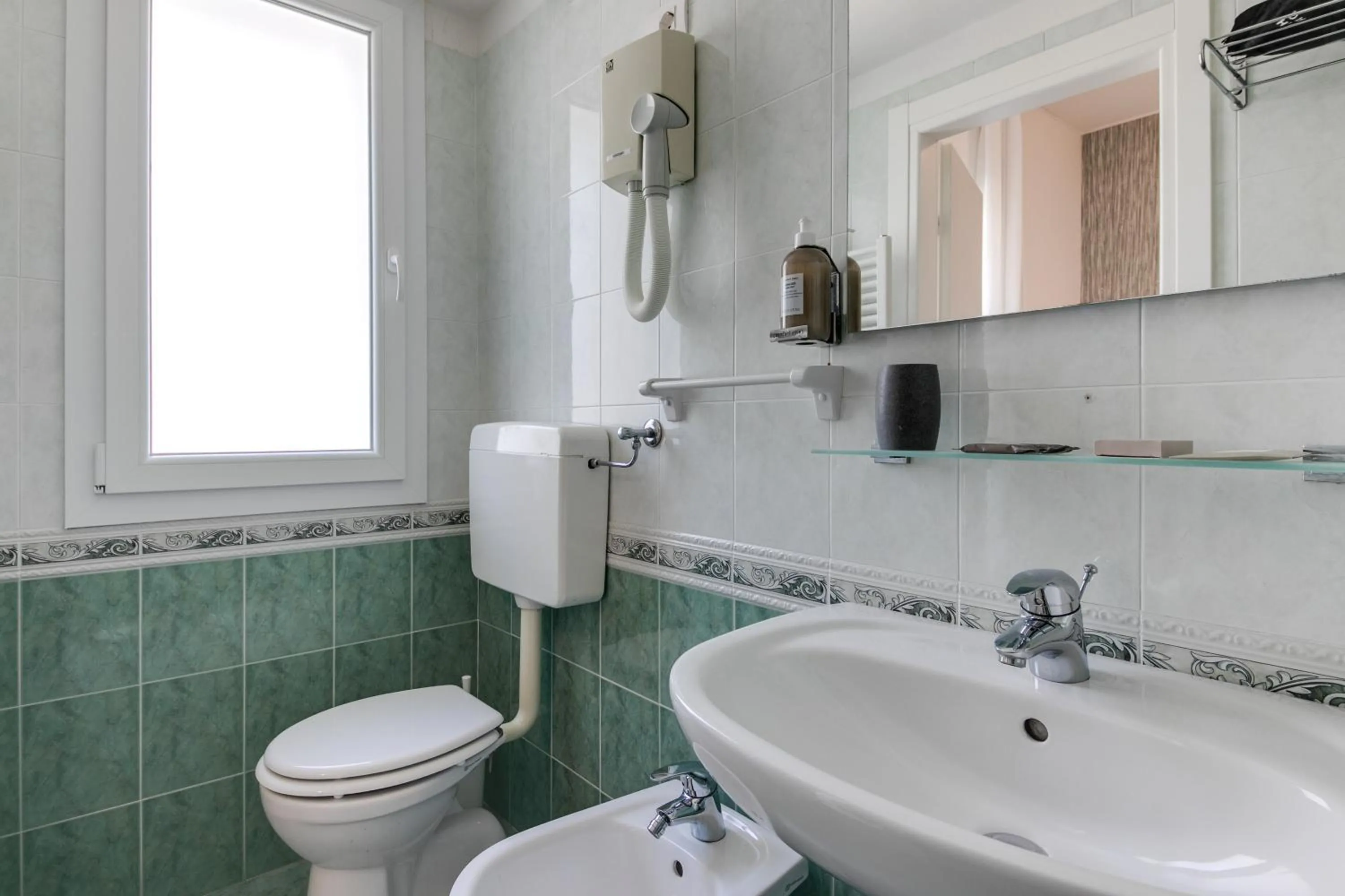 Shower in MARITTIMO Milano Marittima