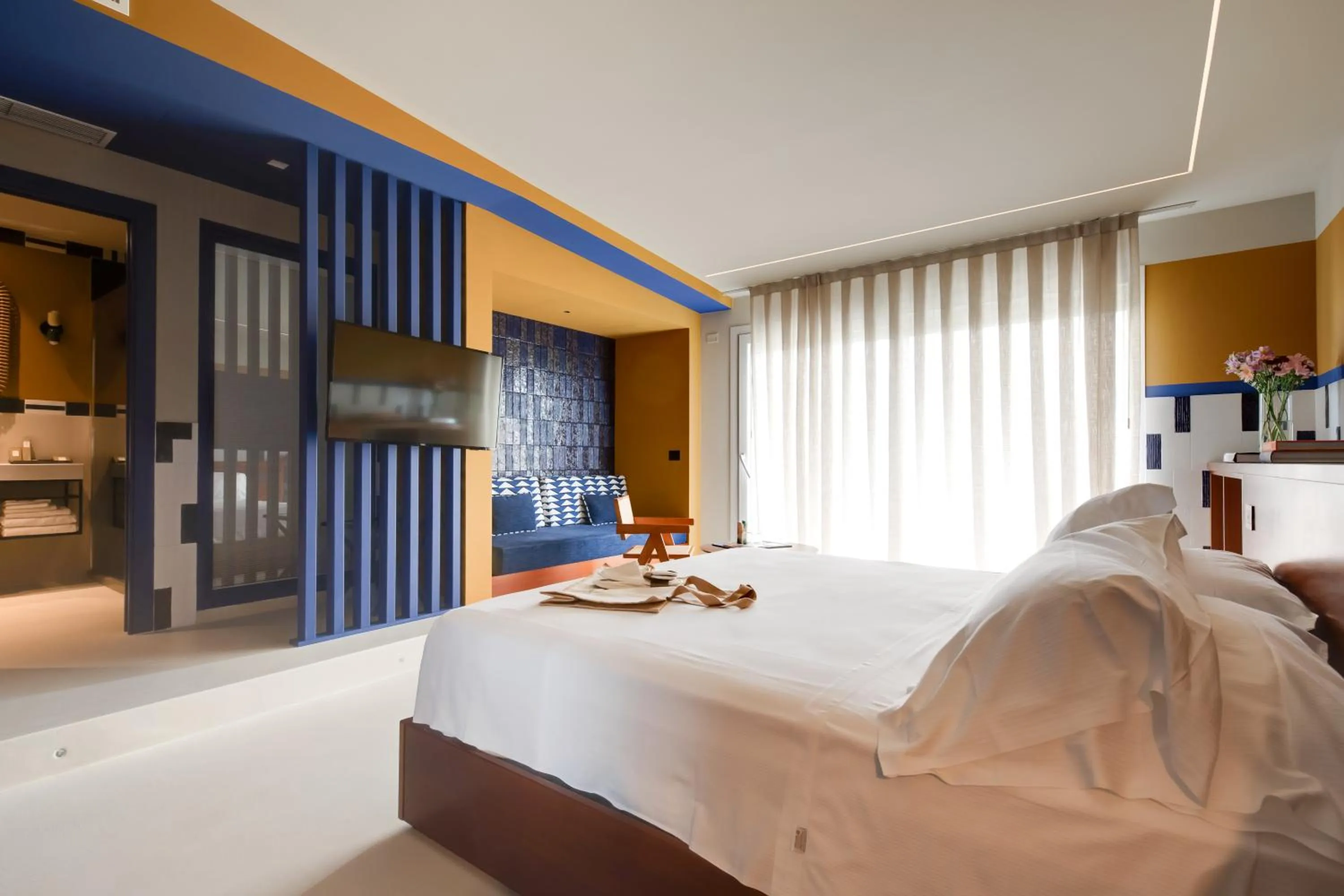 Bathroom, Bed in MARITTIMO Milano Marittima