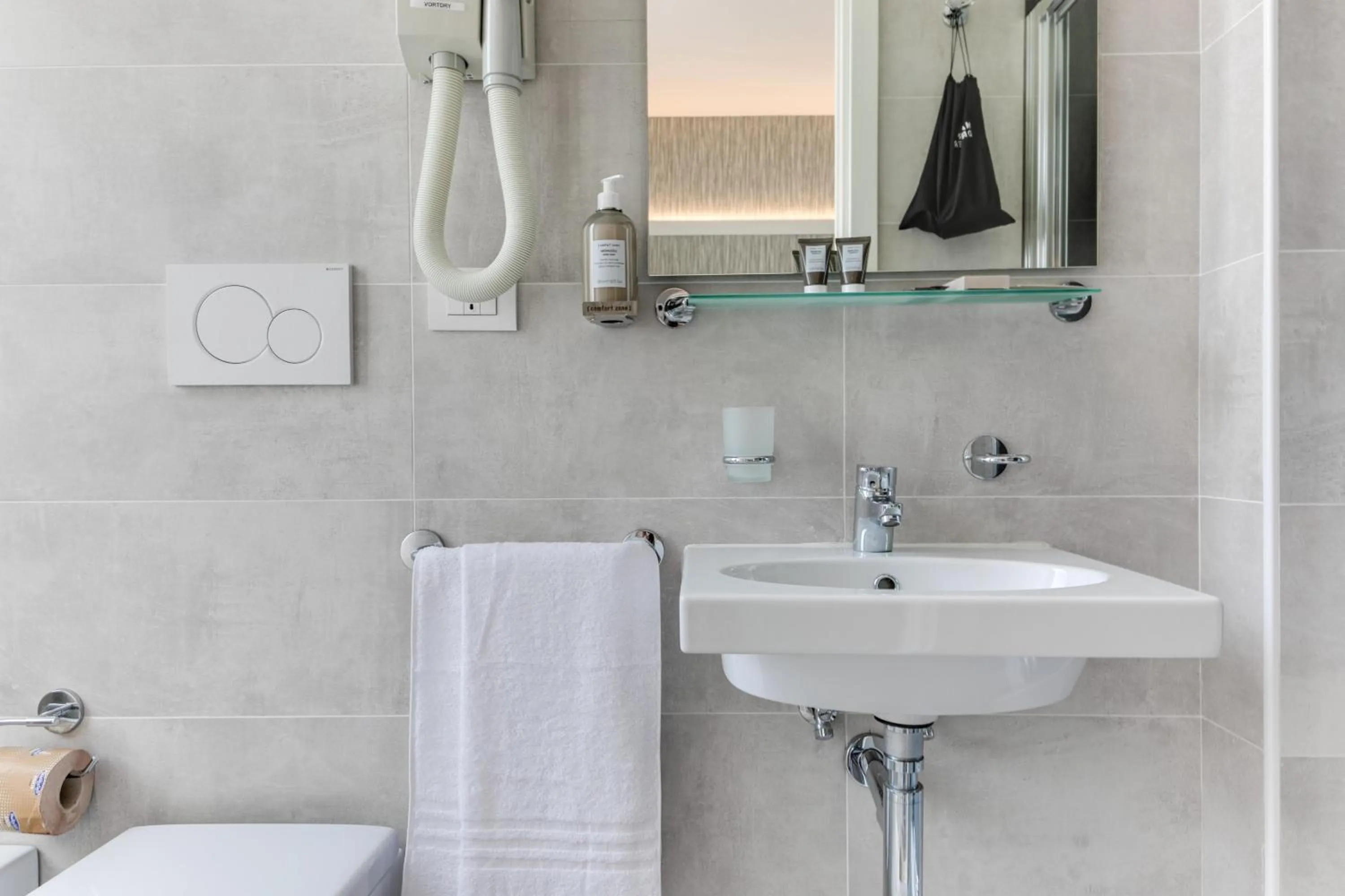 Shower in MARITTIMO Milano Marittima