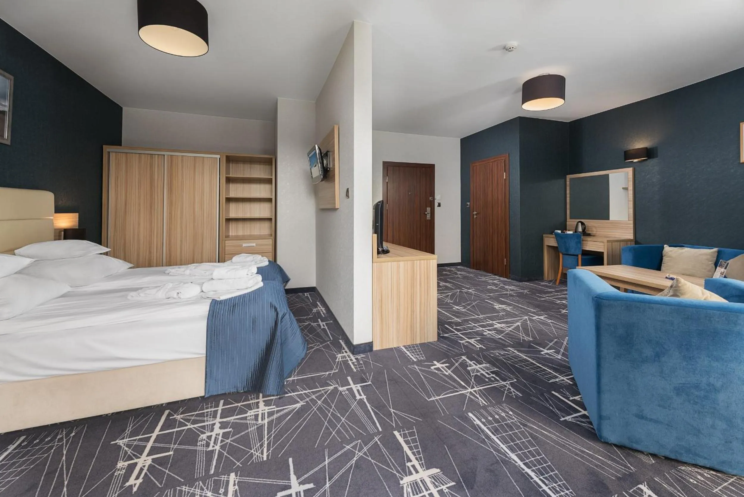 Seating area, Bed in Hotel Restauracja Faleza