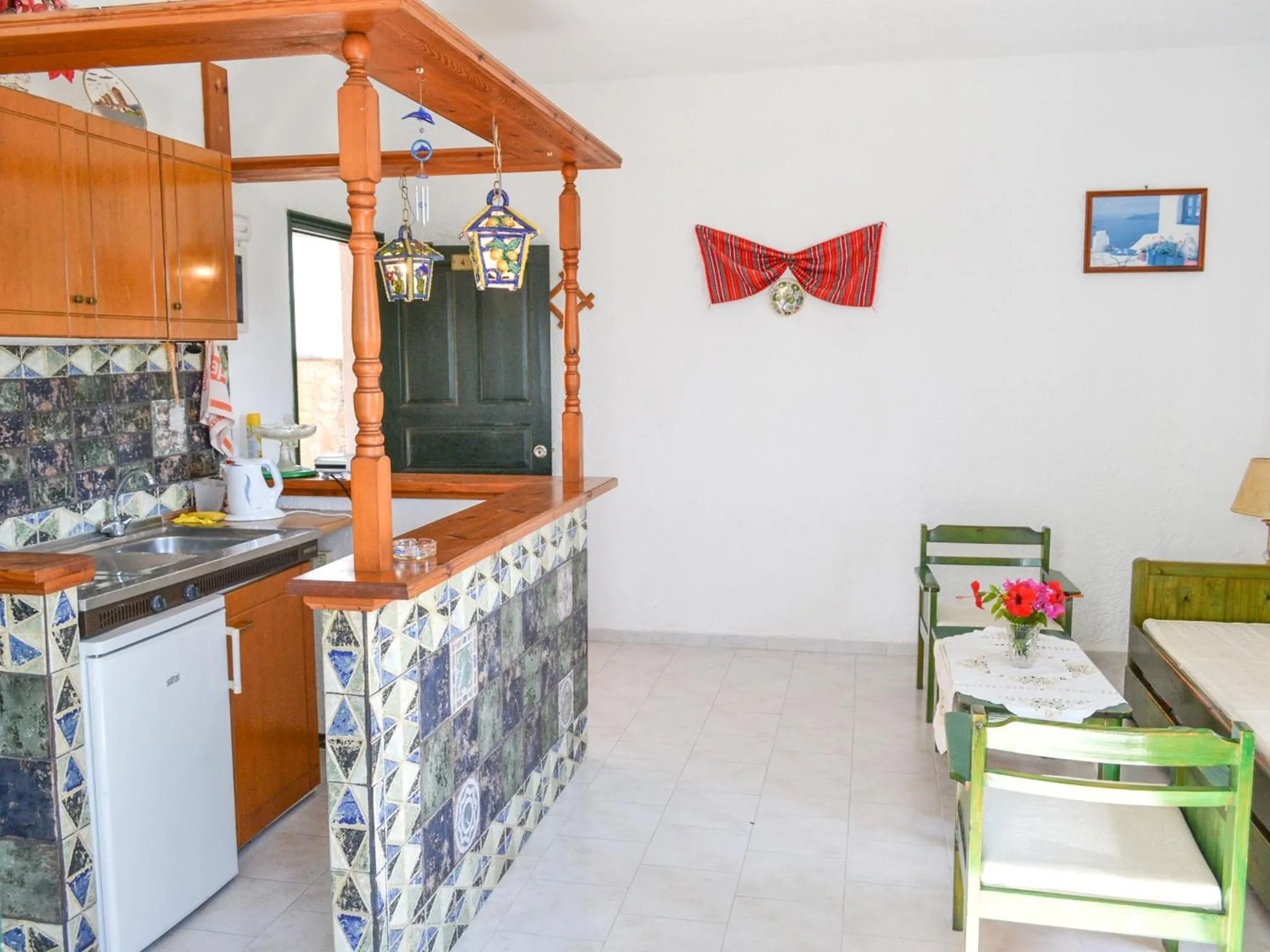 Coffee/tea facilities in Hotel Finiki View