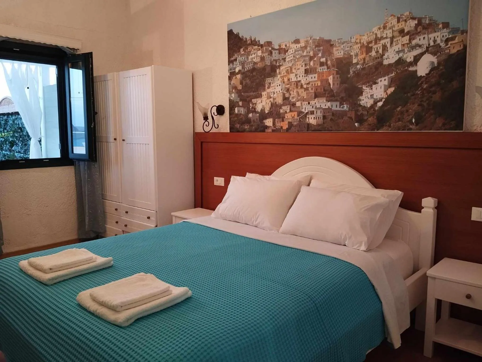 Bed in Hotel Finiki View